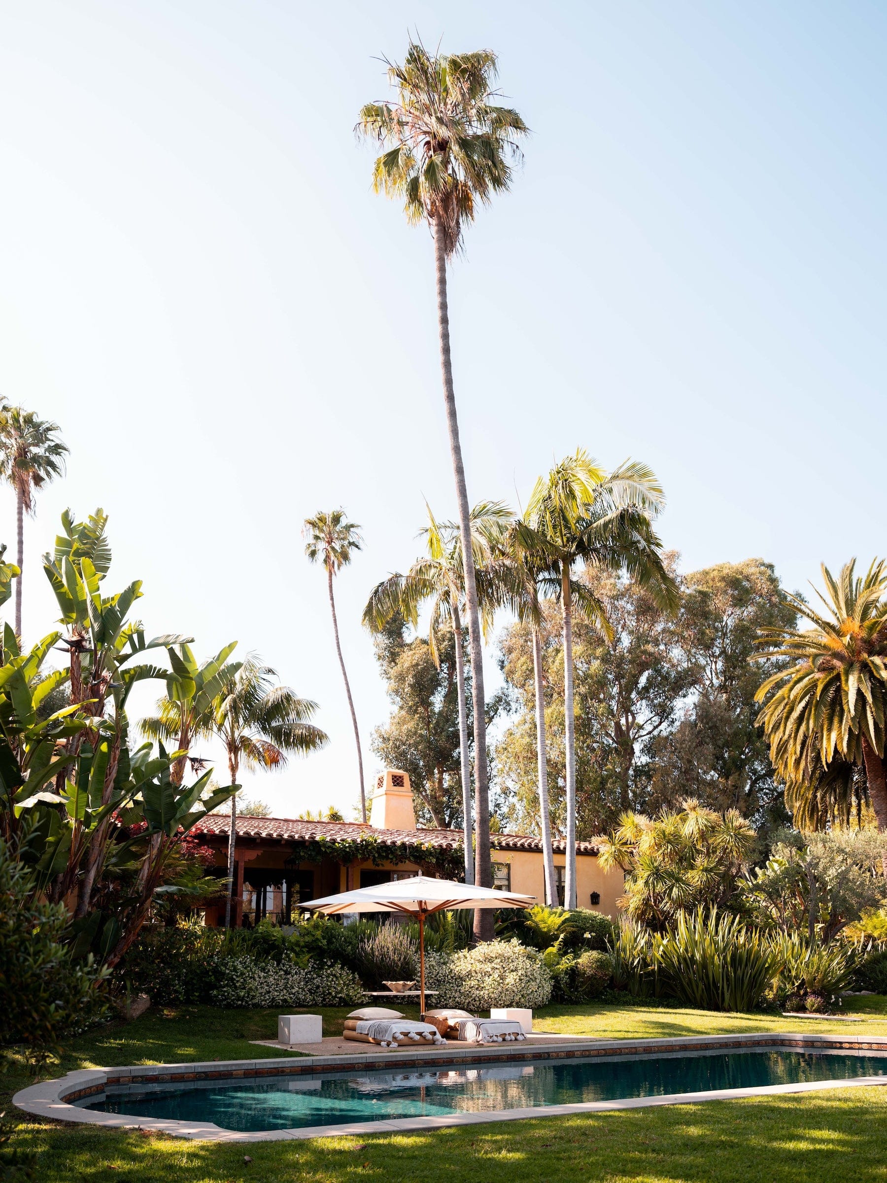 11737-Crescenda St -Virtually Here Studios-Low Res-2.jpg