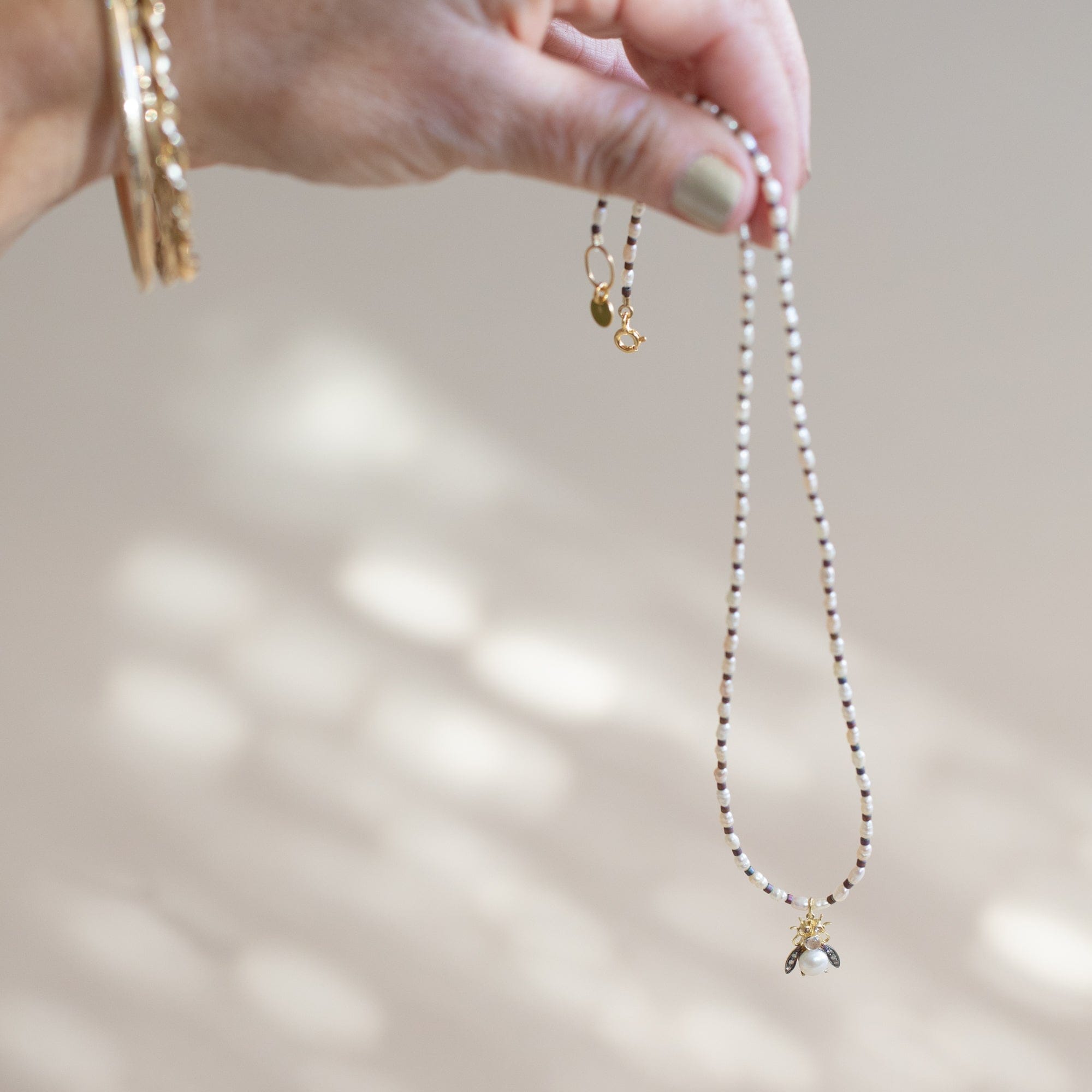 5 Octobre Necklaces Bee Pendant Necklace