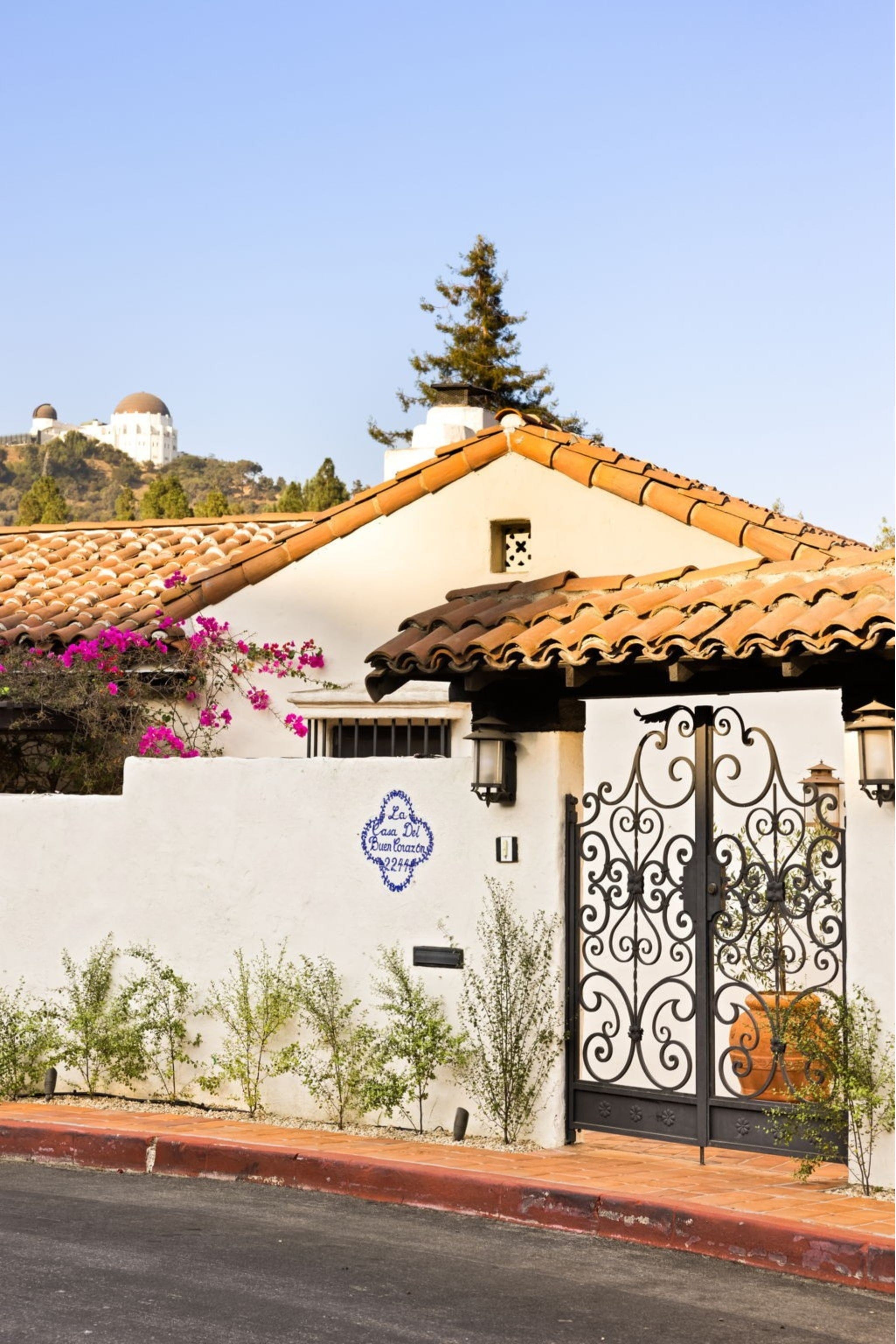 SB-2244-e-live-oak-dr-engel studios-high res-2.jpg