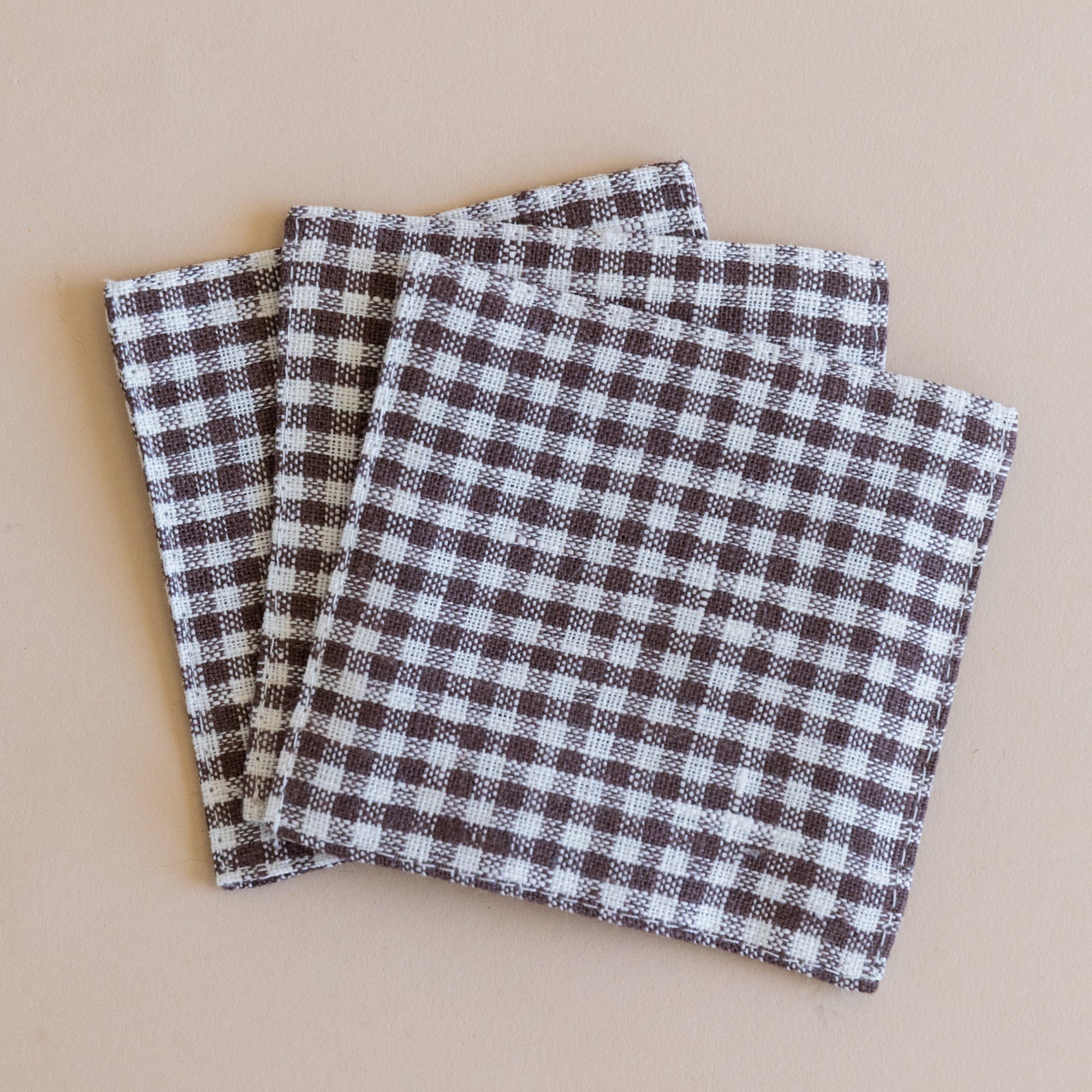 FOG LINEN Napkins Brown Linen Cocktail Napkins in Gingham