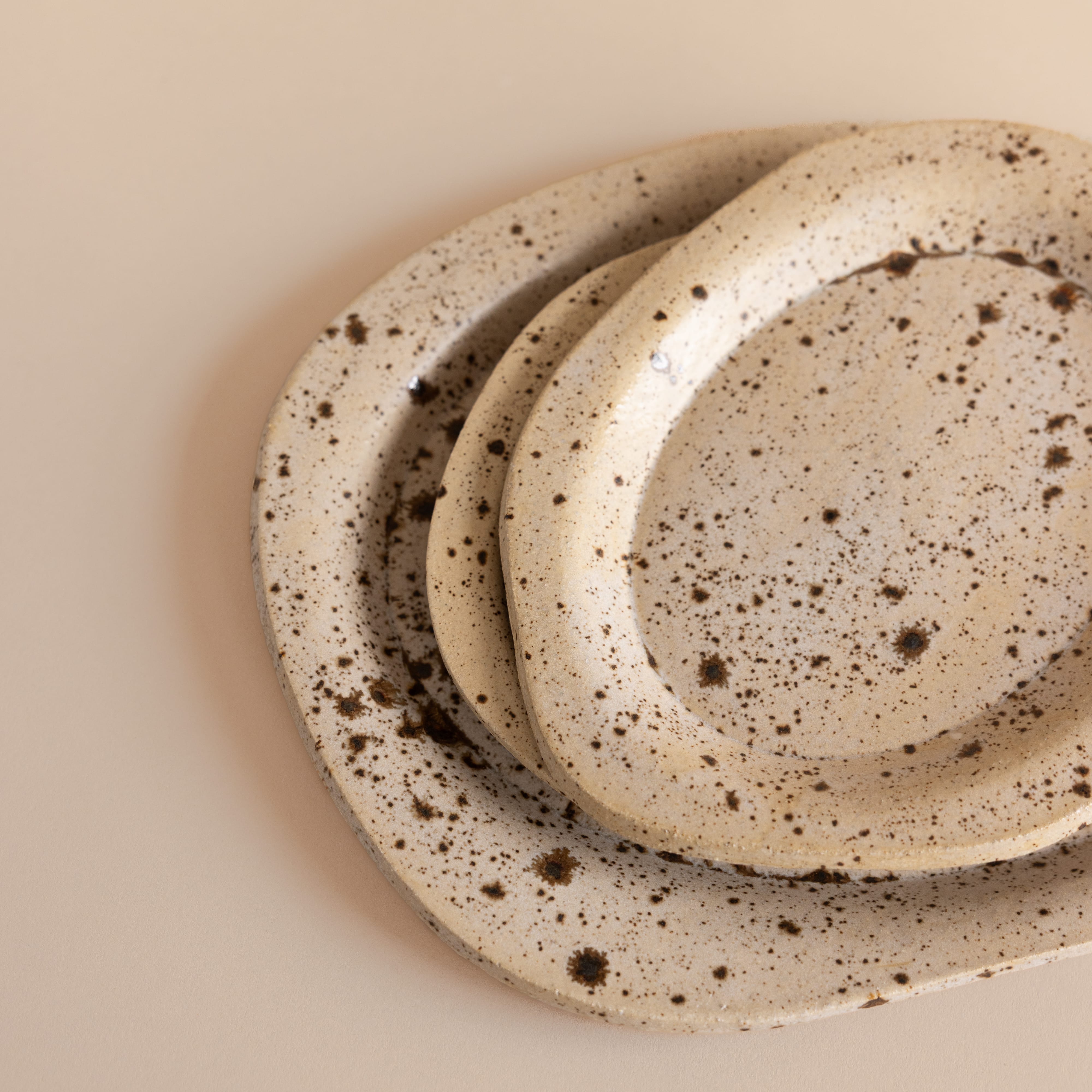 Heyja Do Serveware Sfumato Plate by Heyja Do