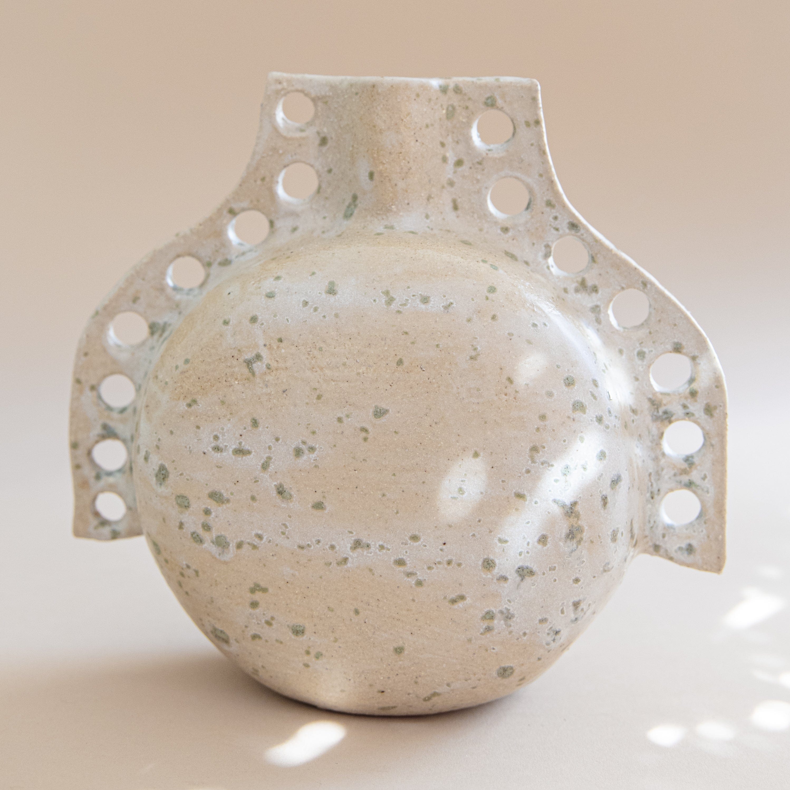 Heyja Do Statement Piece Honey Vase VX by Heyja Do