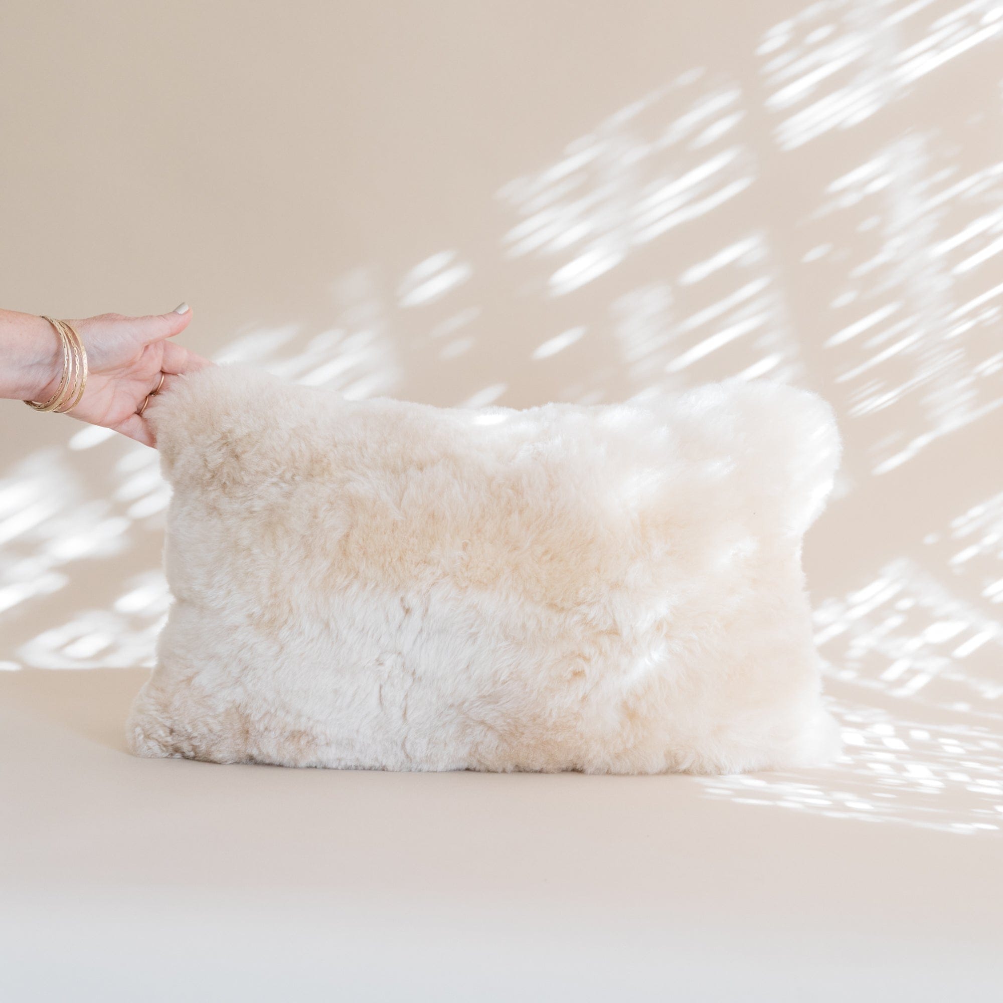 Intiearth Pillows Short / Crema Alpaca Lumbar Pillow