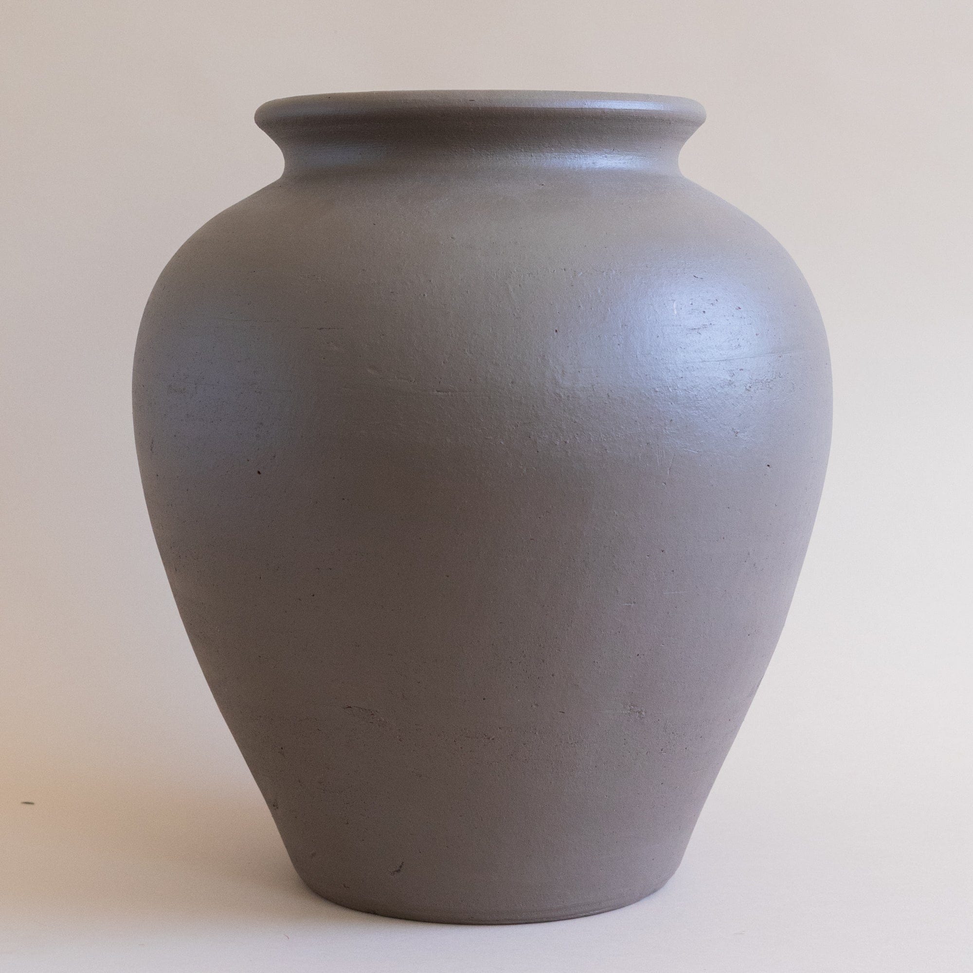 Jitana Statement Piece Taupe Santiago Vase