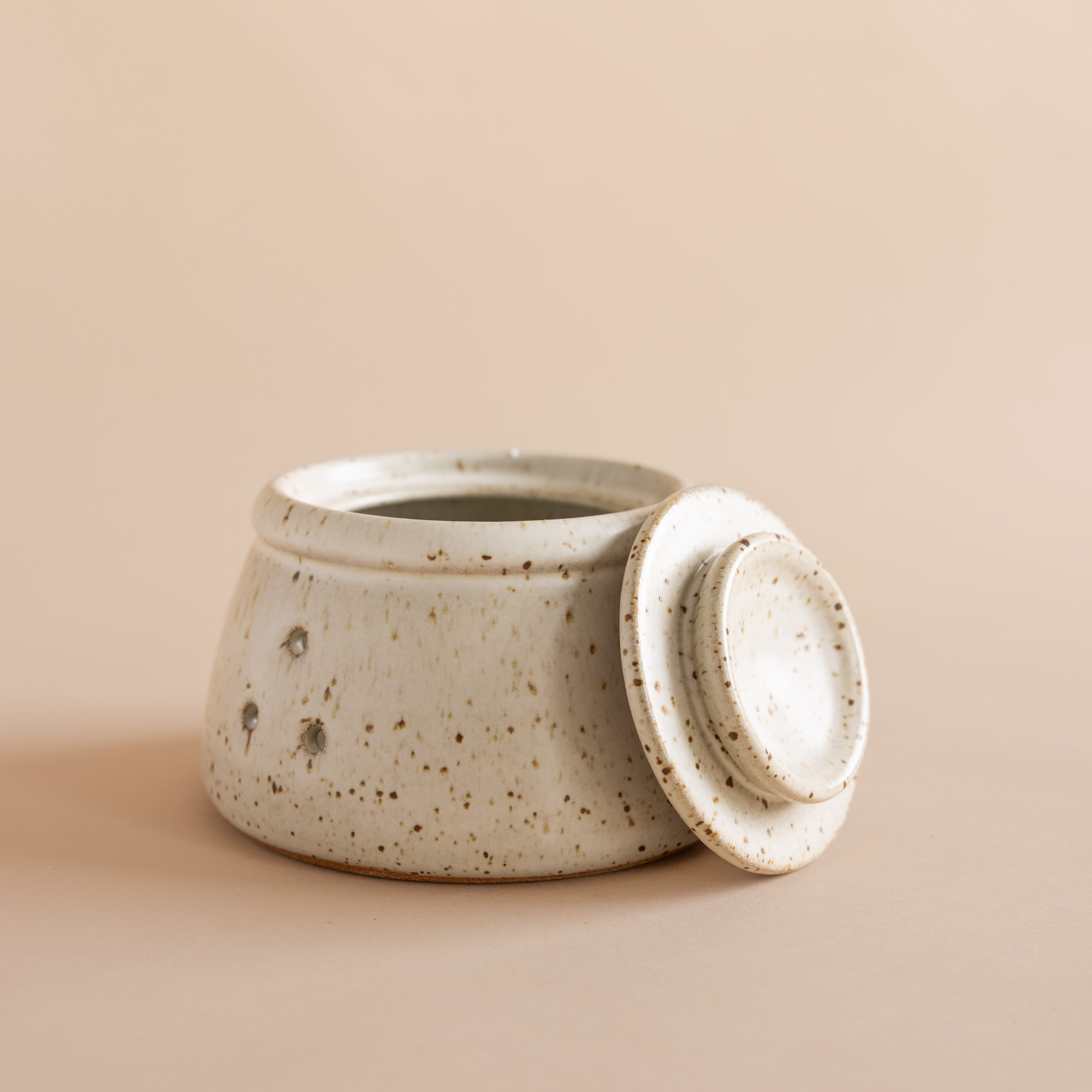 MH Ceramics Cooking + Utensils Garlic Keeper