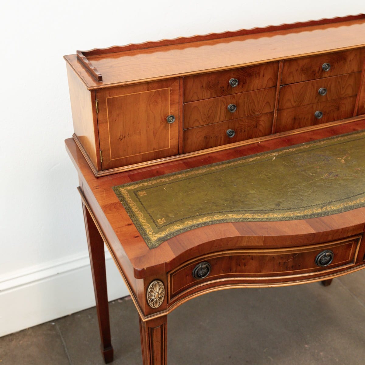 19th Century Writing Desk With Leather Top - +COOP