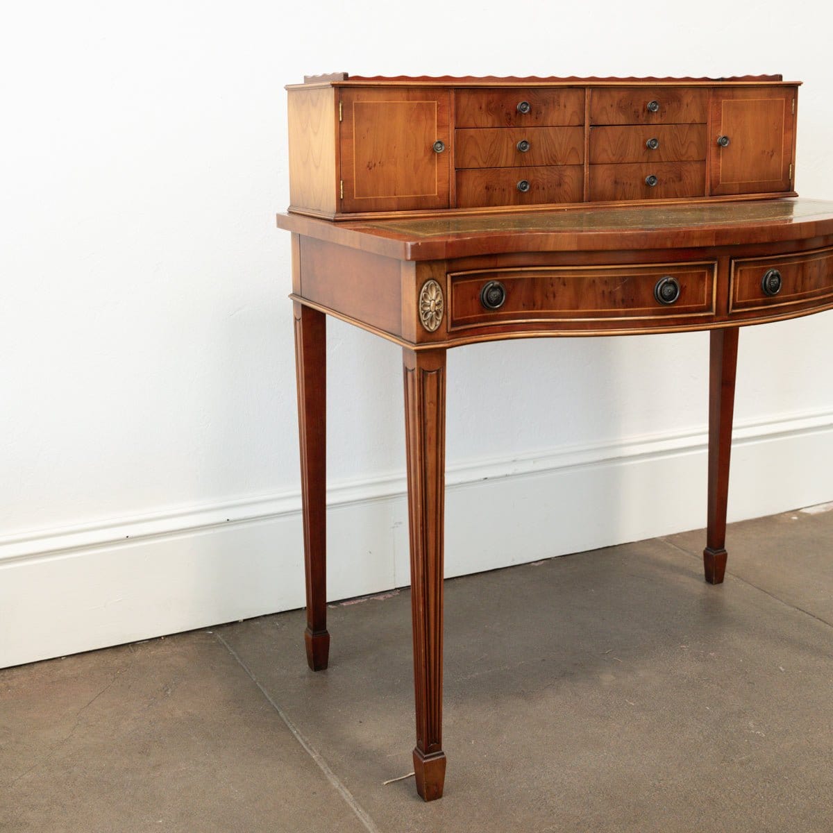 19th Century Writing Desk With Leather Top - +COOP