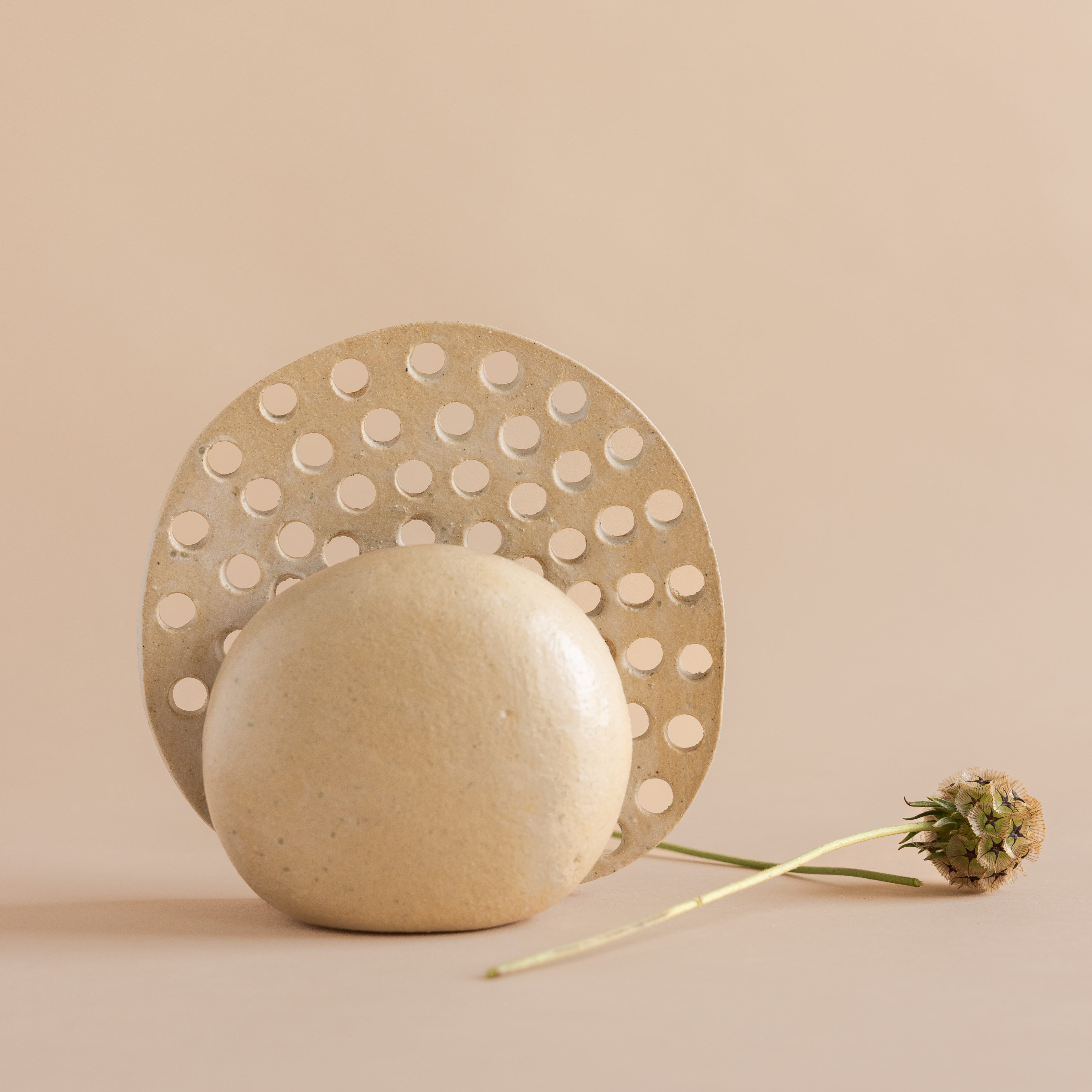 Honey Vase X by Heyja Do