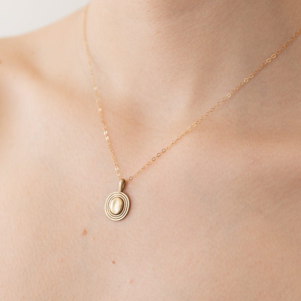 8.6.4 Necklaces Signet Necklace