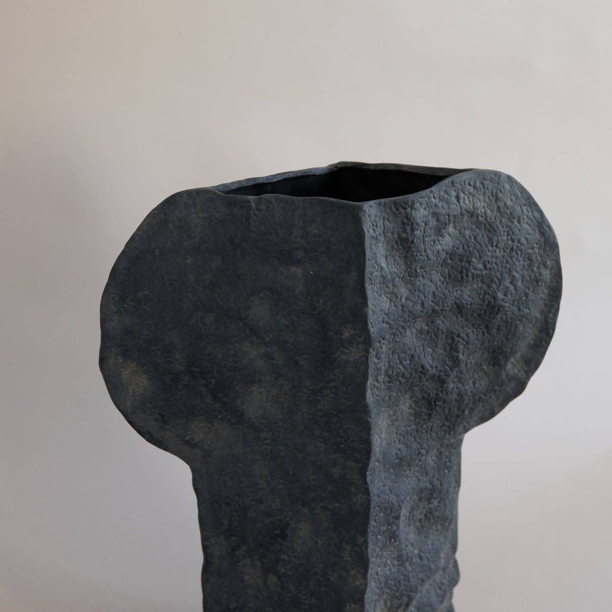 Abigail Ahern Statement Piece Georgia Vase