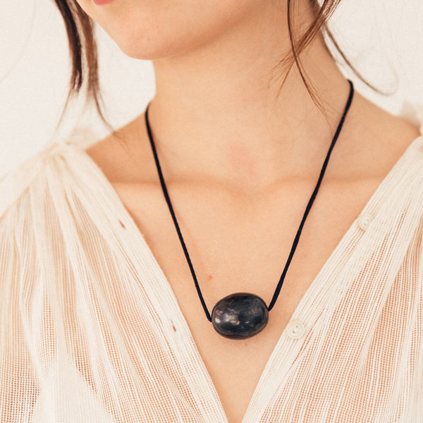 annika-inez-necklaces-stone-
