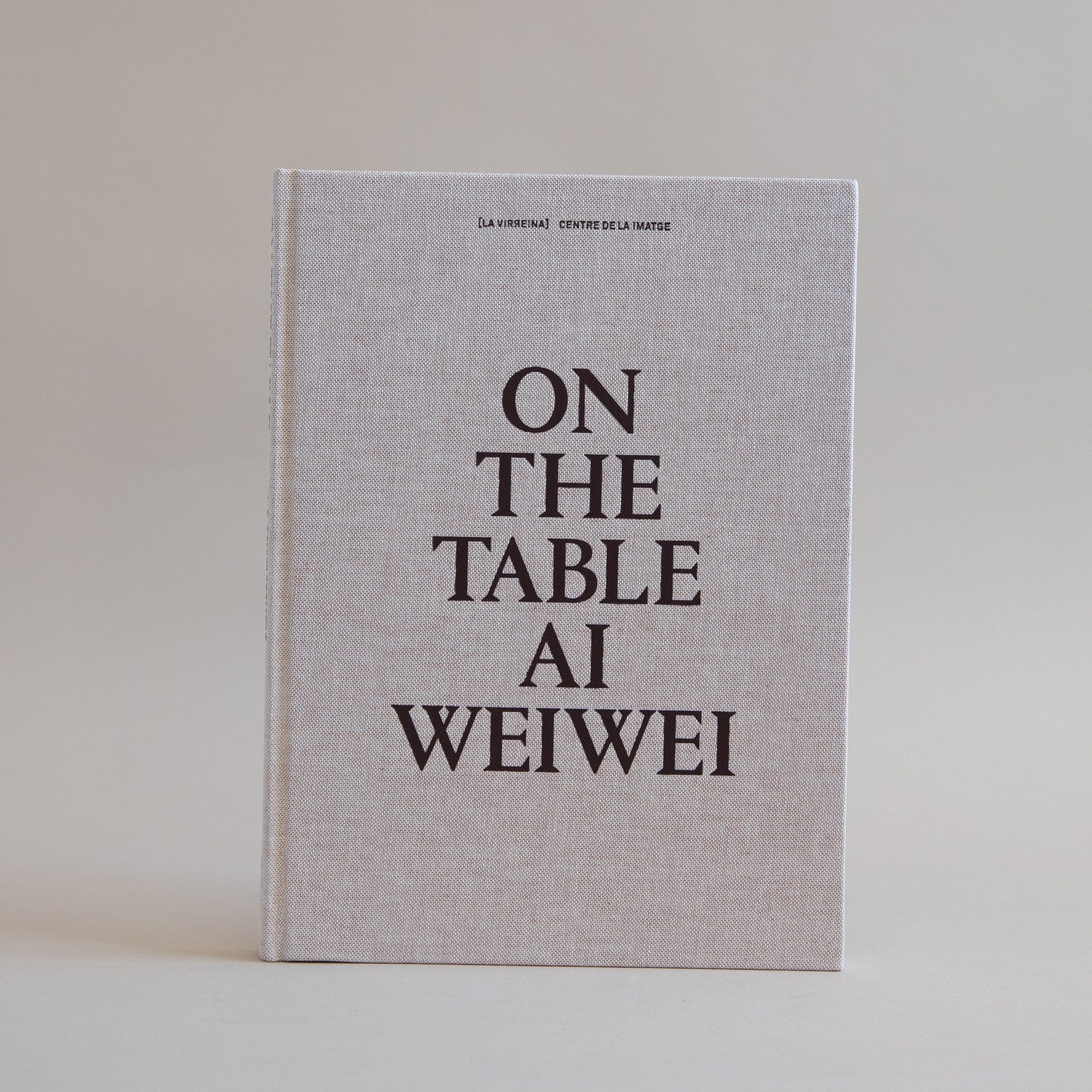 Artbook DAP Art Ai Weiwei: On the Table