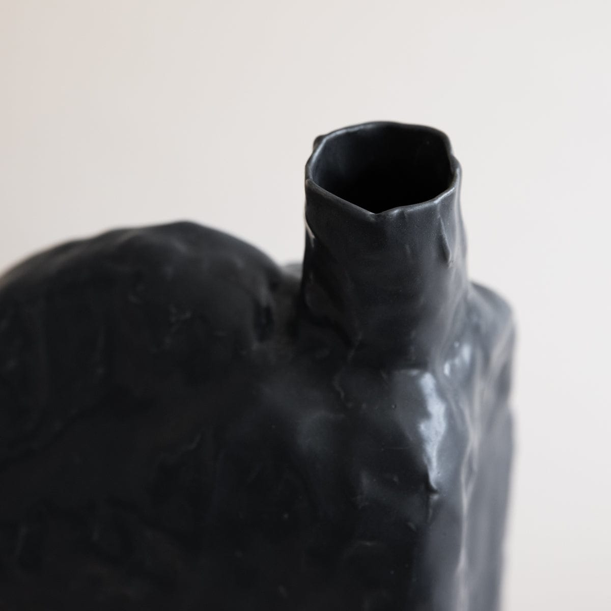 Atelier Lips Statement Piece Large/Straight Jug Vase in Black