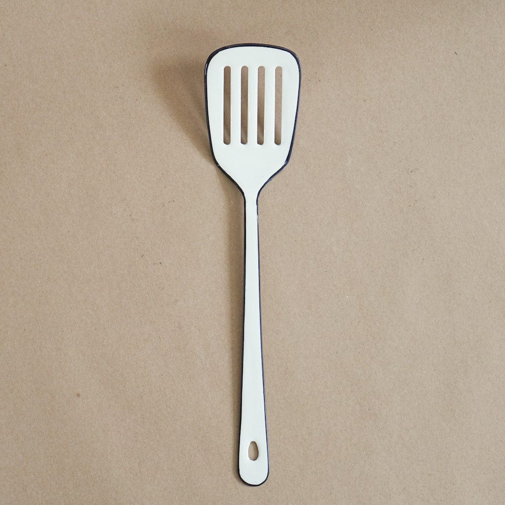 BE HOME Cooking + Utensils Spatula in Enamel