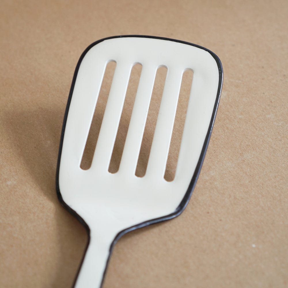 BE HOME Cooking + Utensils Spatula in Enamel