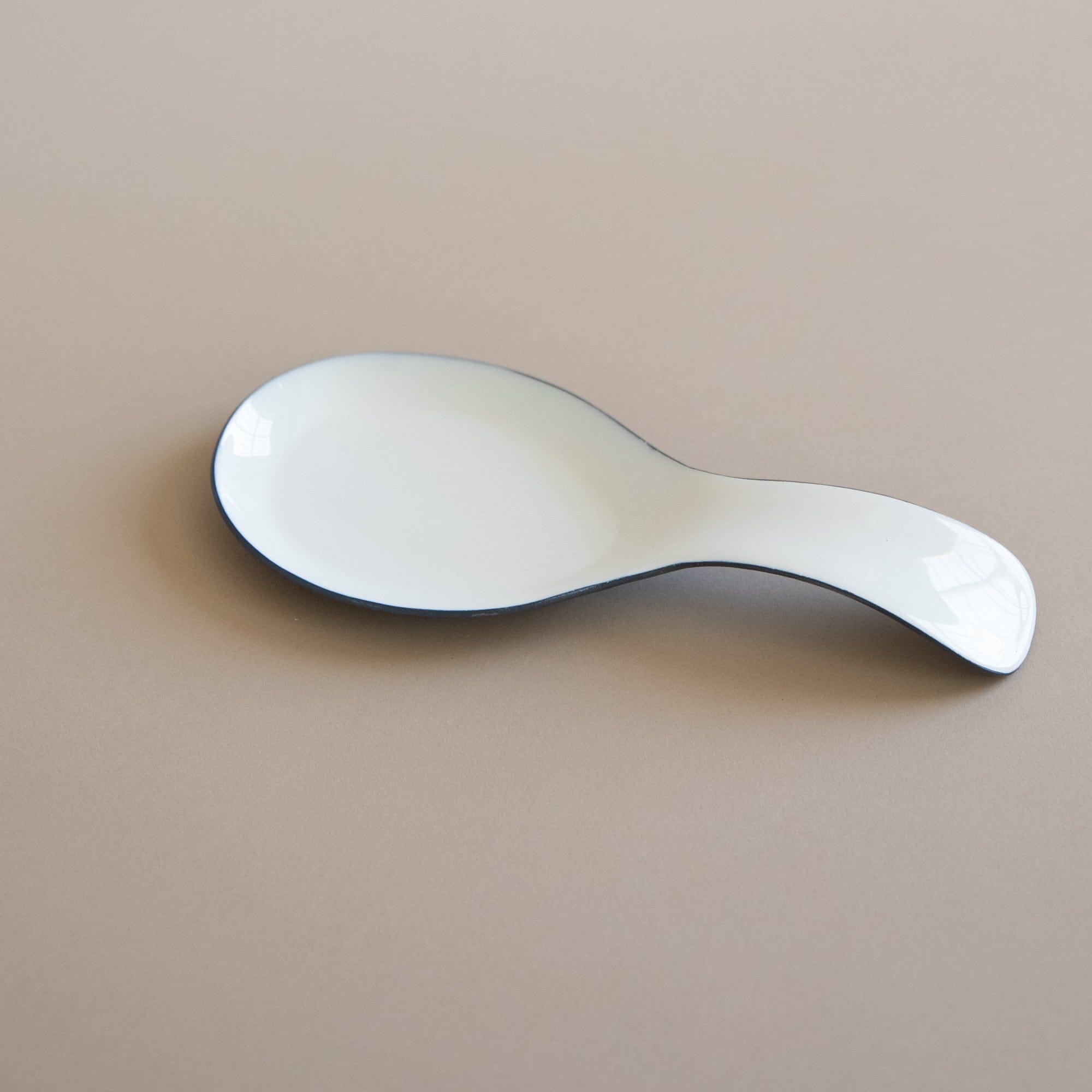 BE HOME Cooking + Utensils Spoon Rest in Enamel