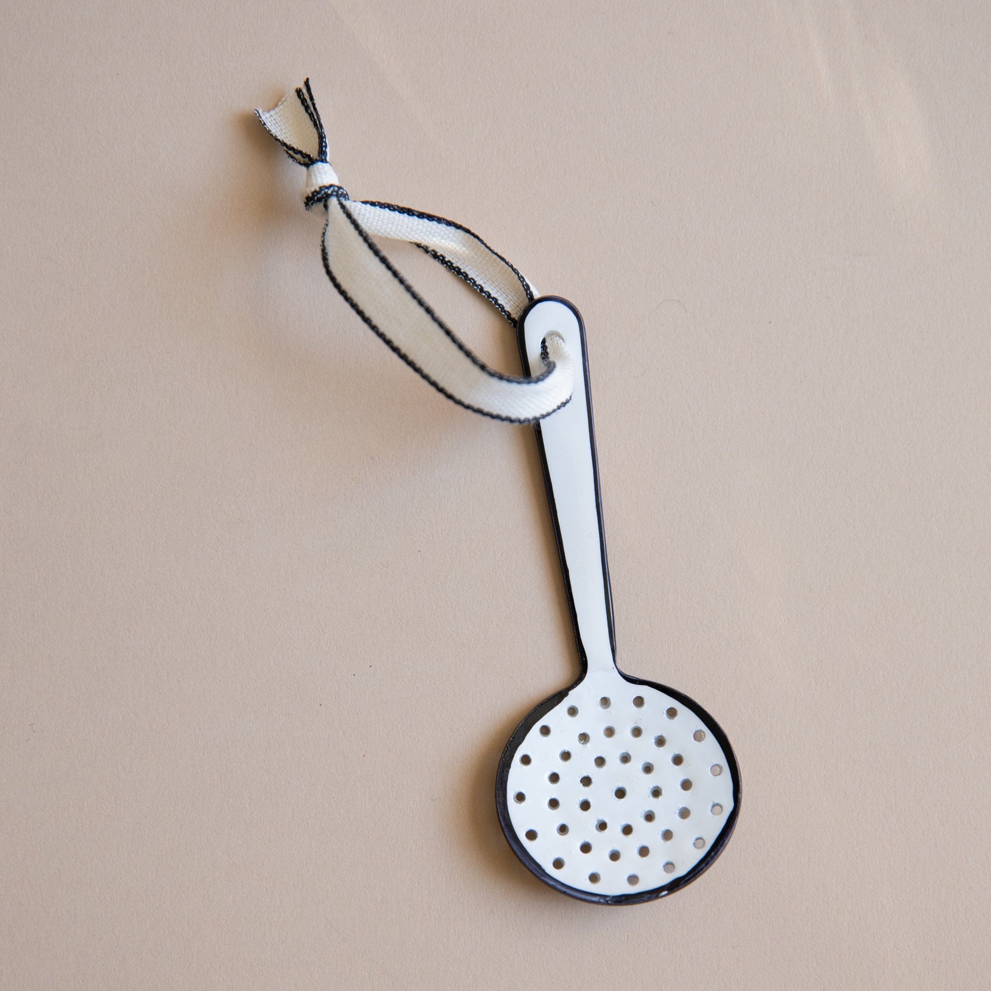 BE HOME Seasonal Skimmer Enamel Utensil Ornaments