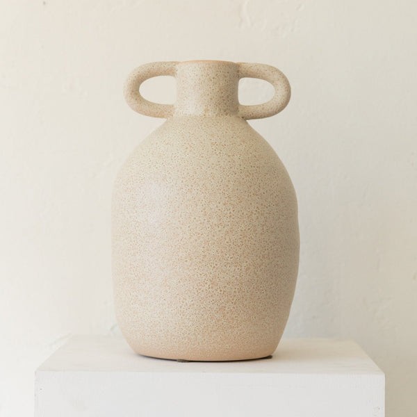 bidk-home-statement-kuzco-vase bidk-home-statement-kuzco-vase