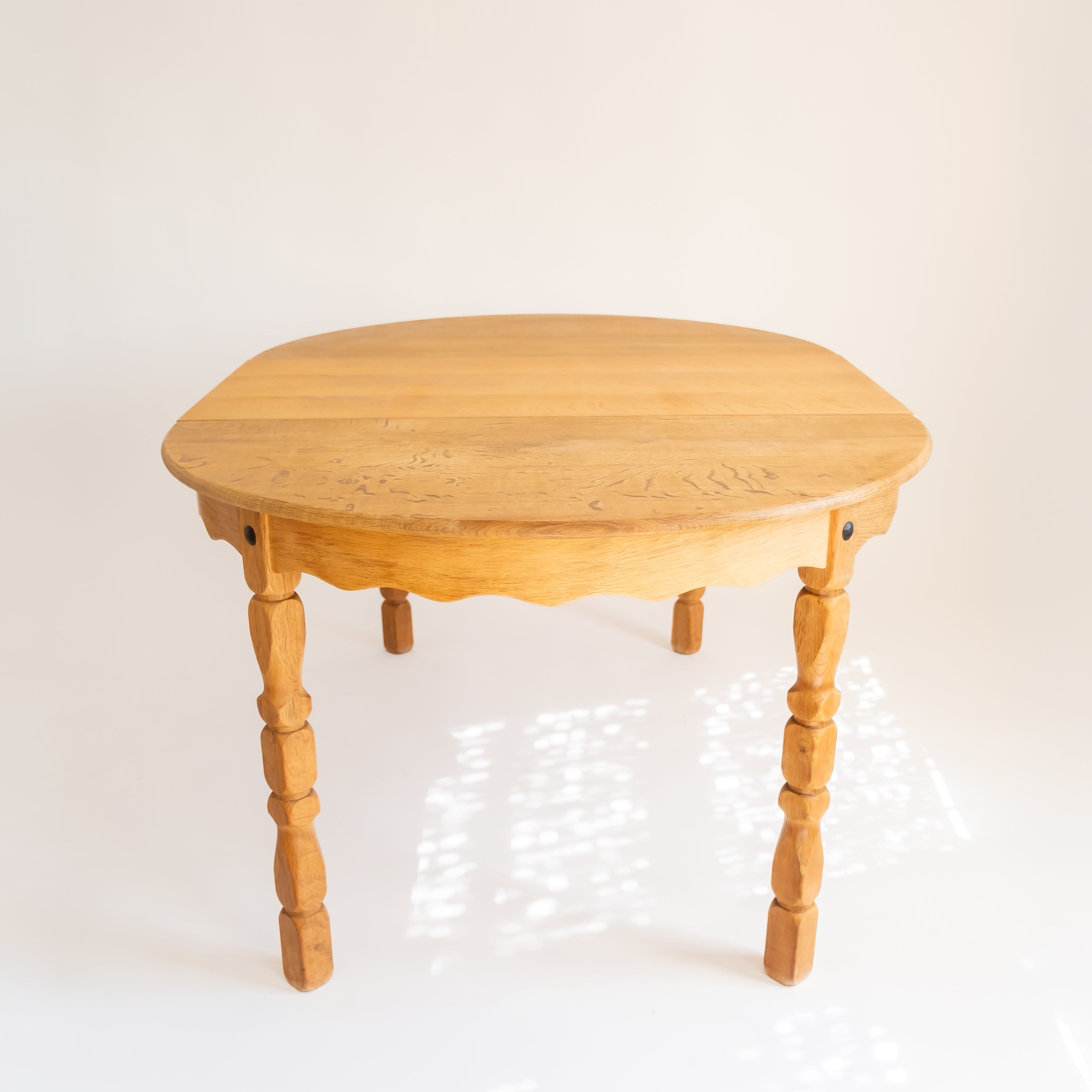 +COOP Vintage Tables Vintage Oak Dining Table with Sculpted Legs