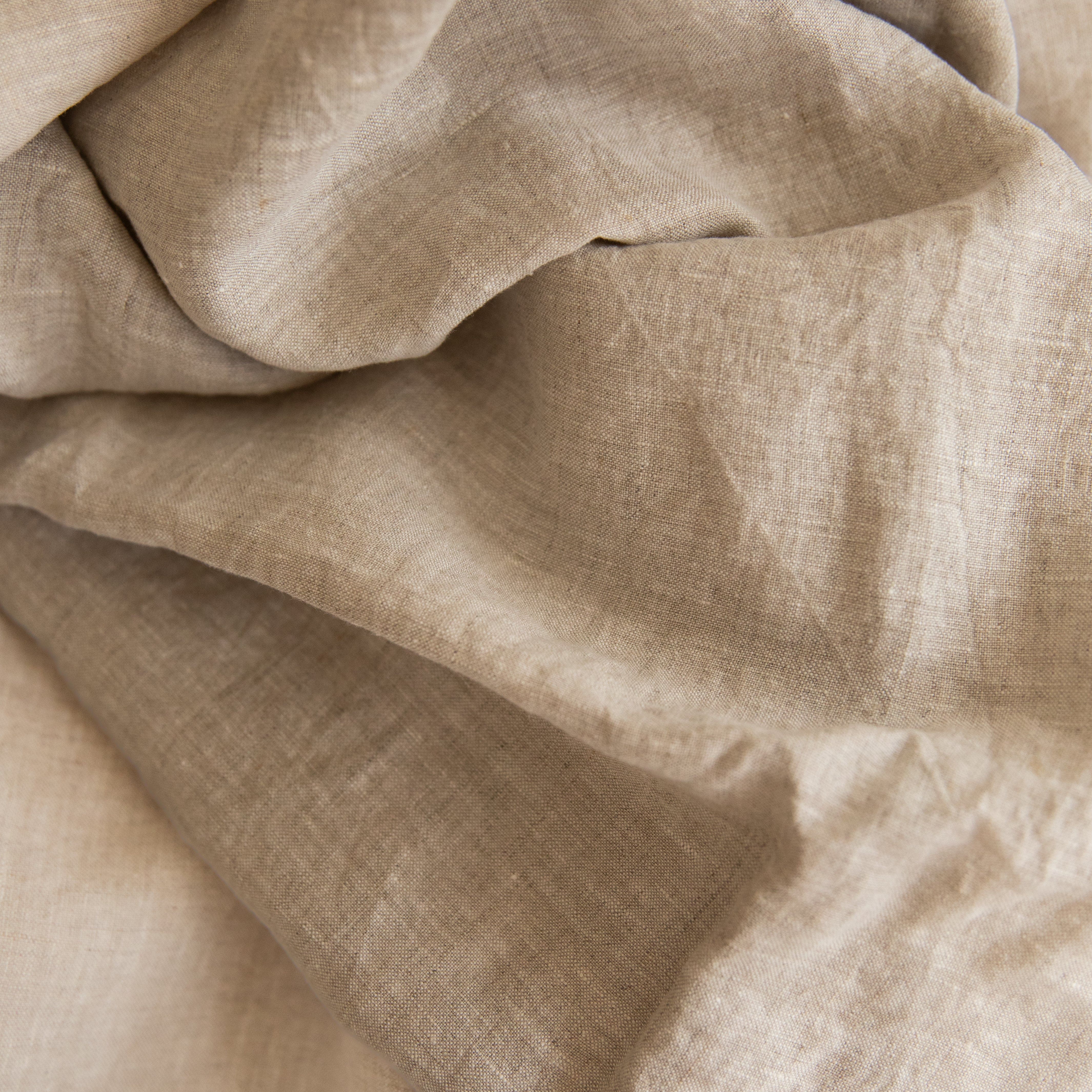 Cultiver Tablecloths Square / Natural Linen Tablecloth by Cultiver
