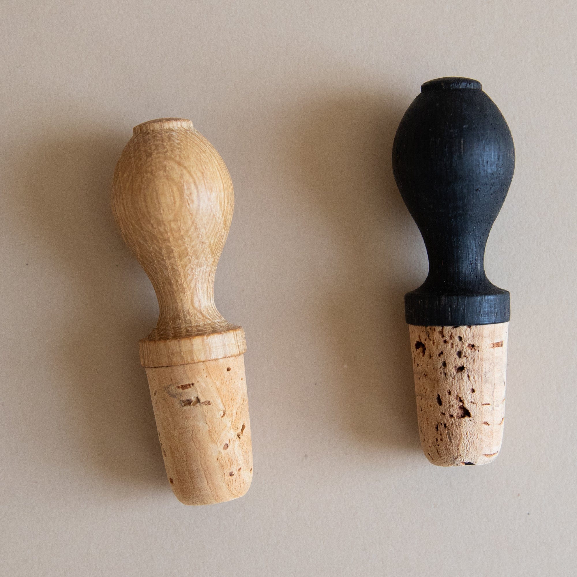 Earth & Nest Barware Oak Wine Stopper