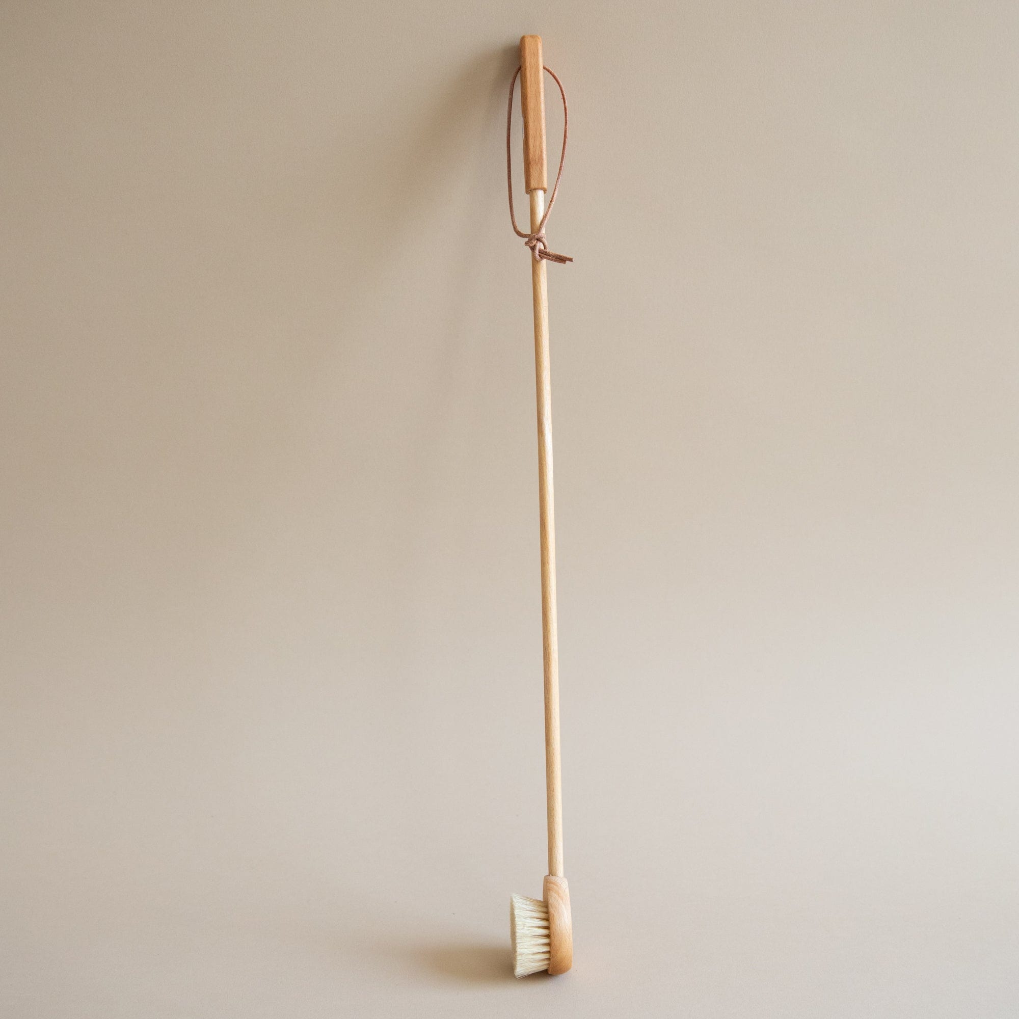 Earth & Nest Bath + Body Back Scratcher
