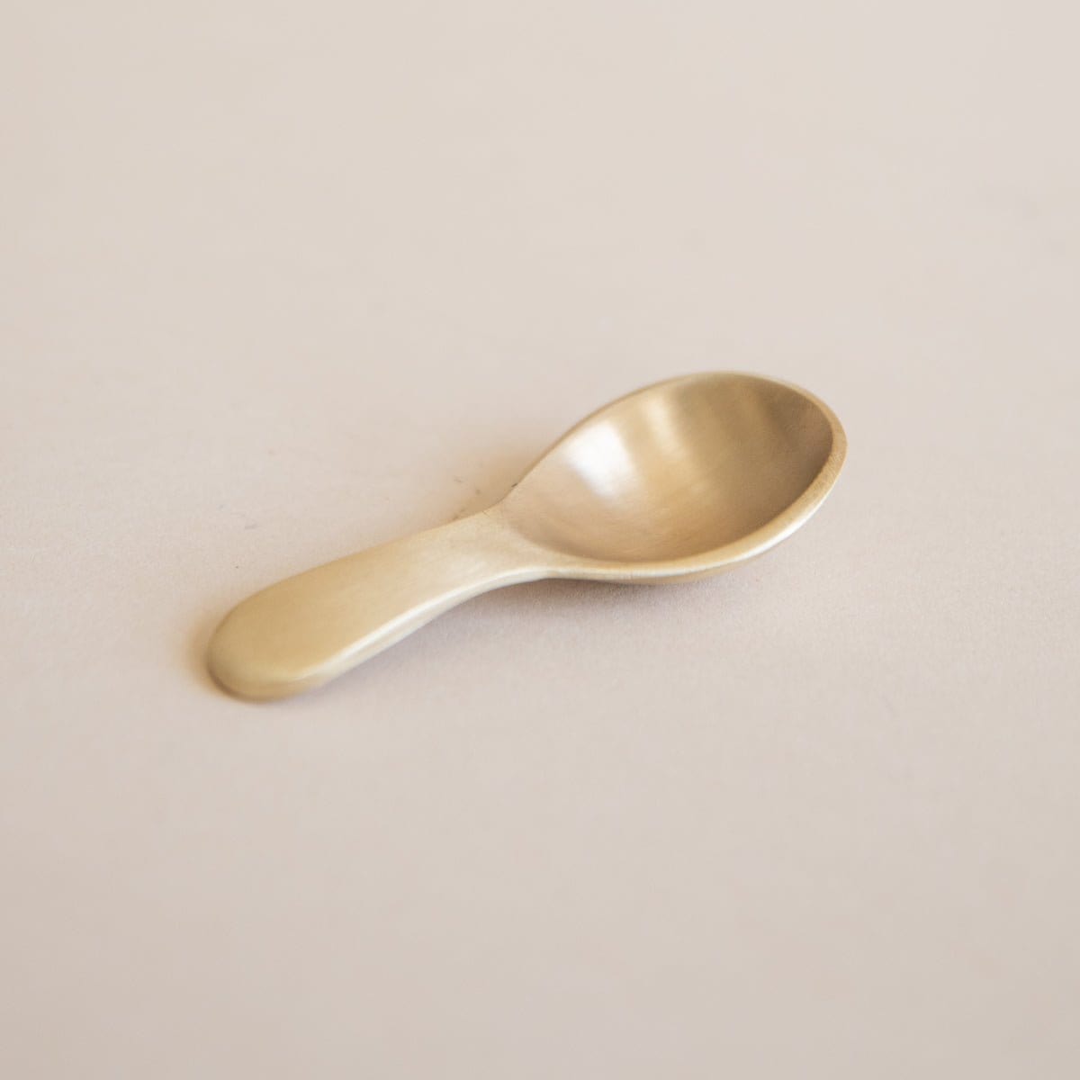 FOG LINEN Utensils Mini Scoop in Brass