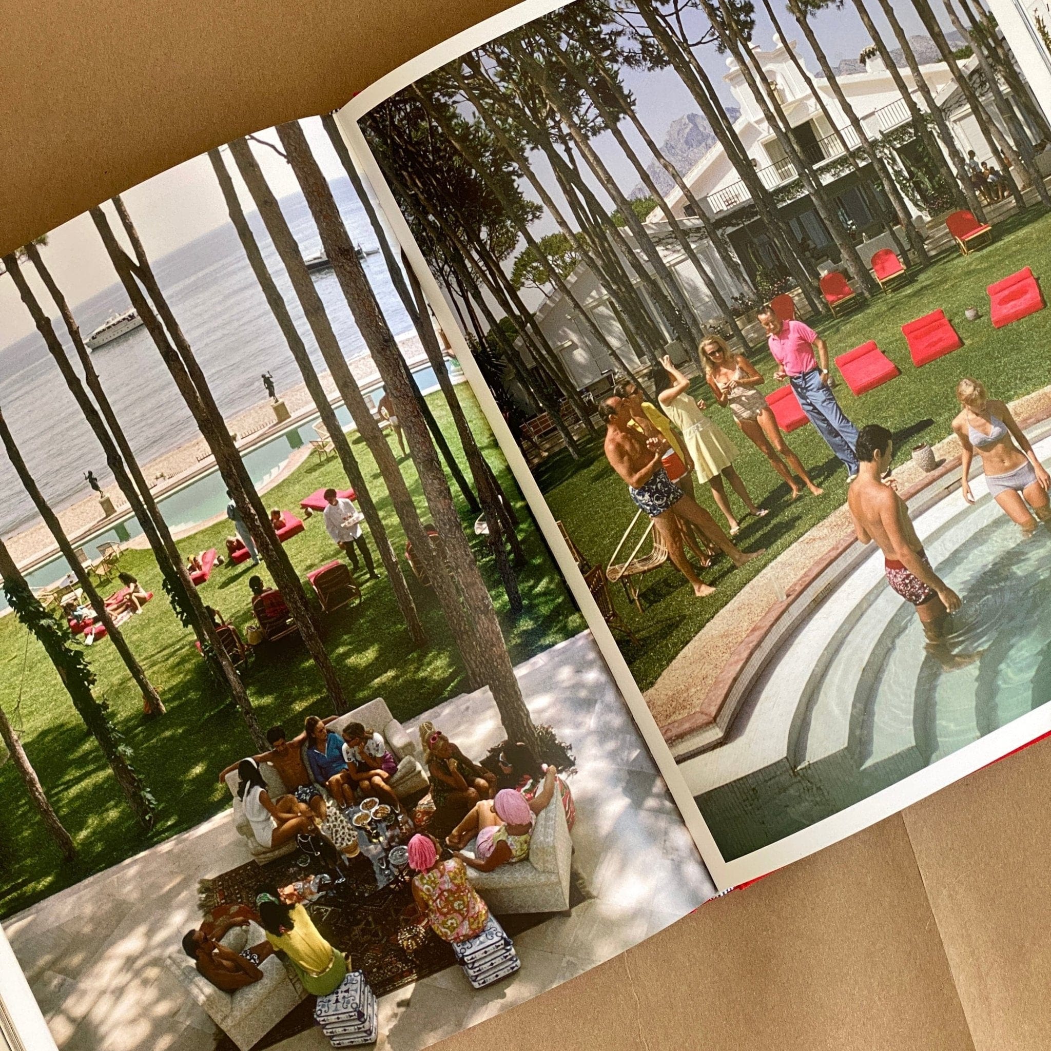 Hachette Art Poolside With Slim Aarons