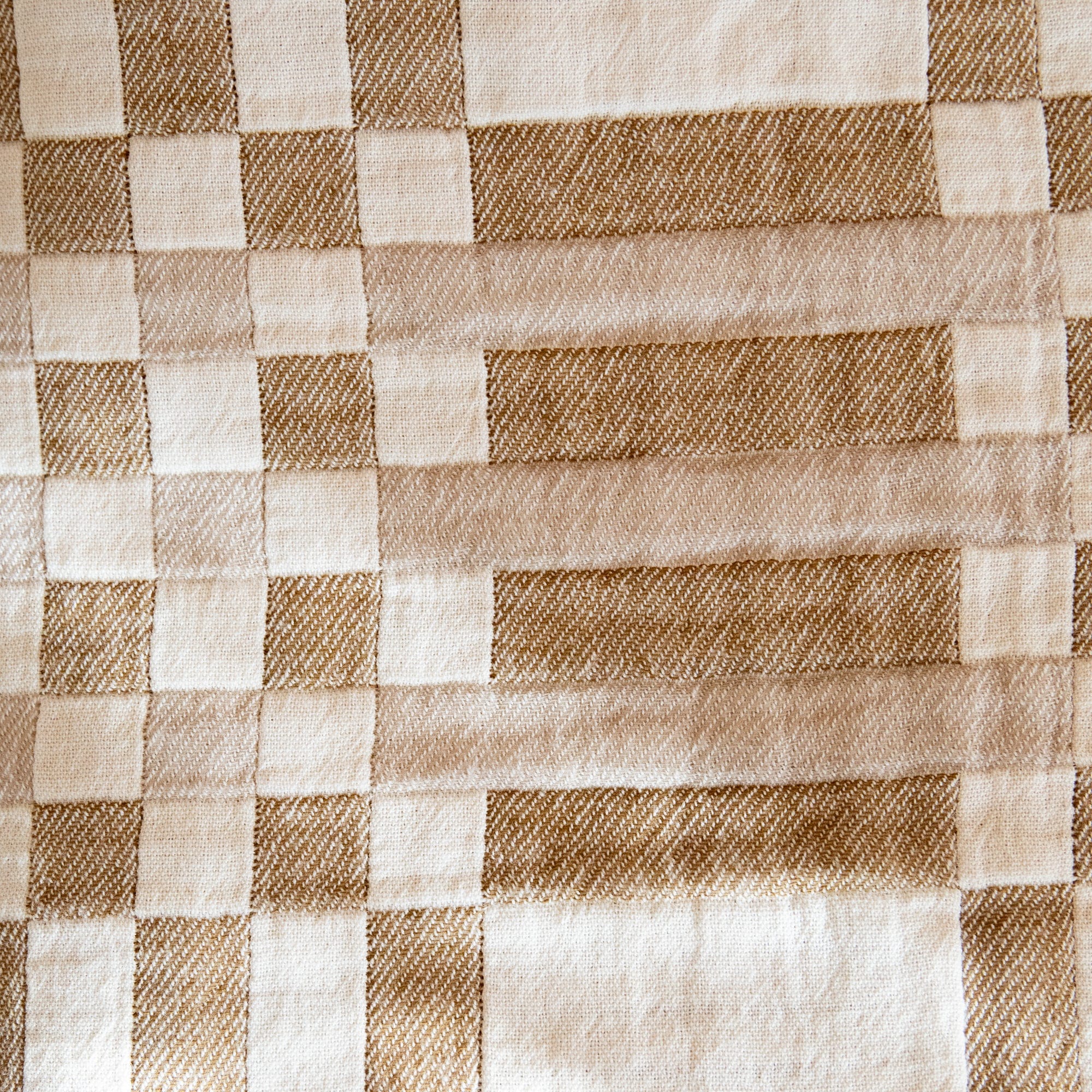 Hawkins New York Quilts King Quilt in Ivory/Flax