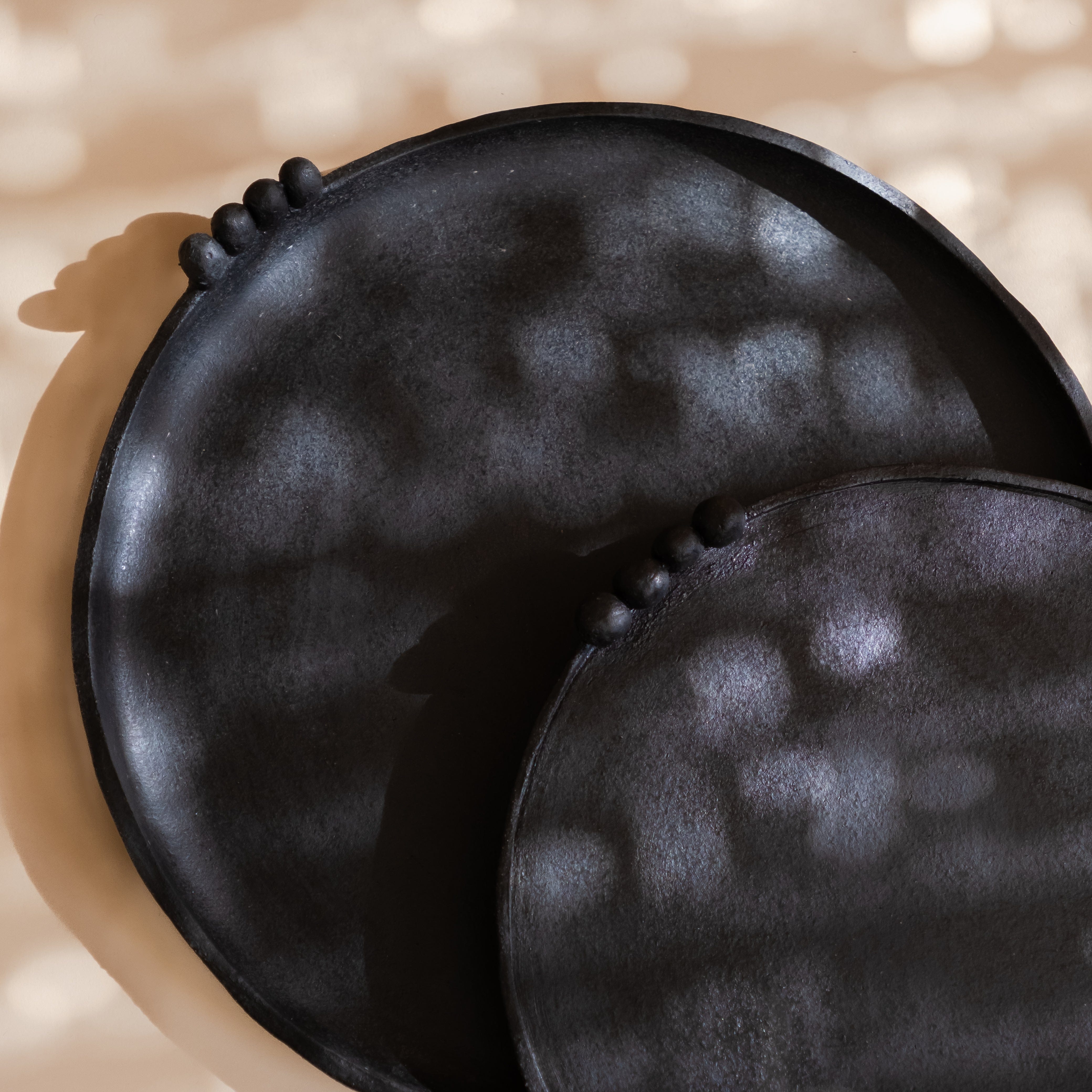 Heyja Do Objects Noir Dot Motive Big Plate by Heyja Do