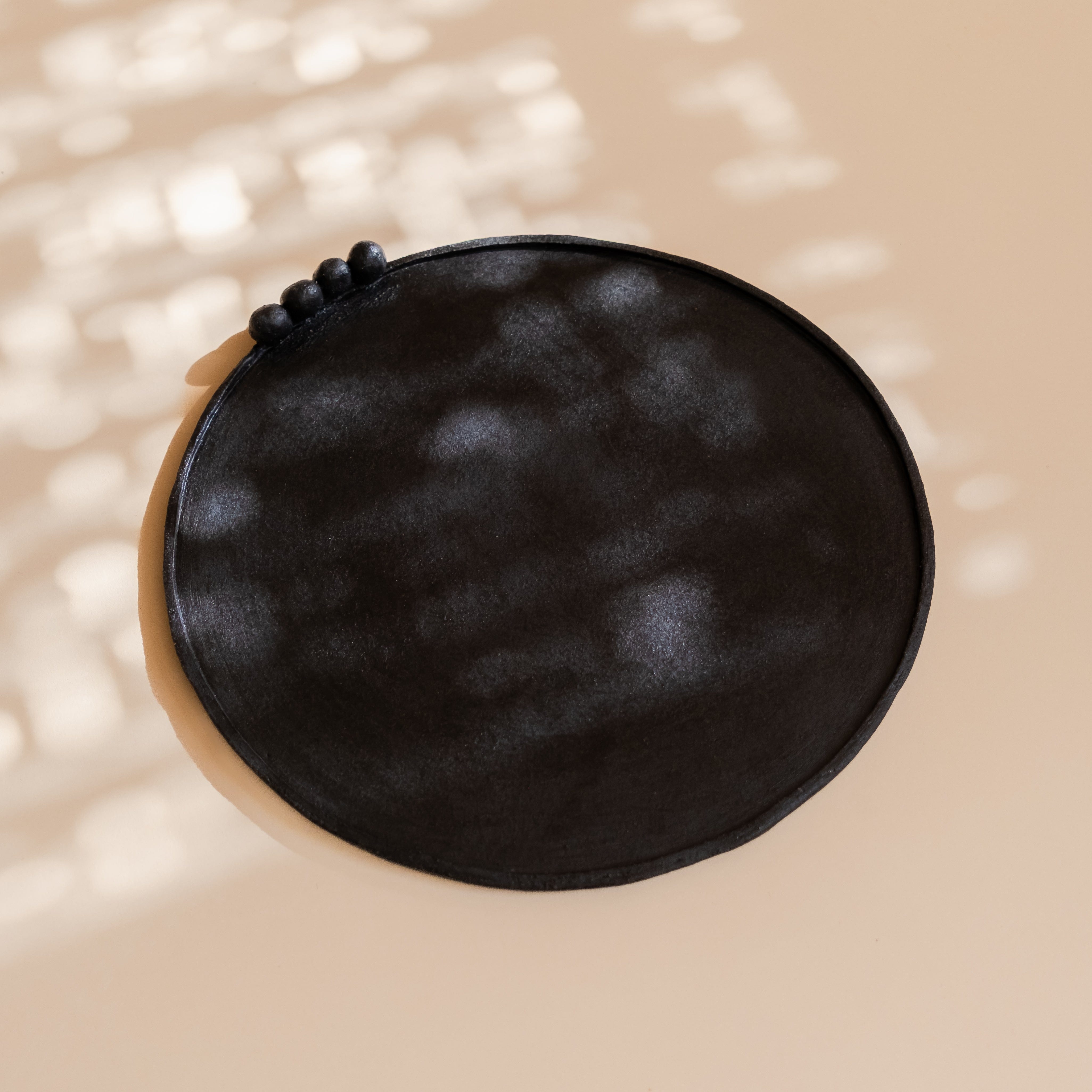 Heyja Do Objects Noir Dot Motive Big Plate by Heyja Do