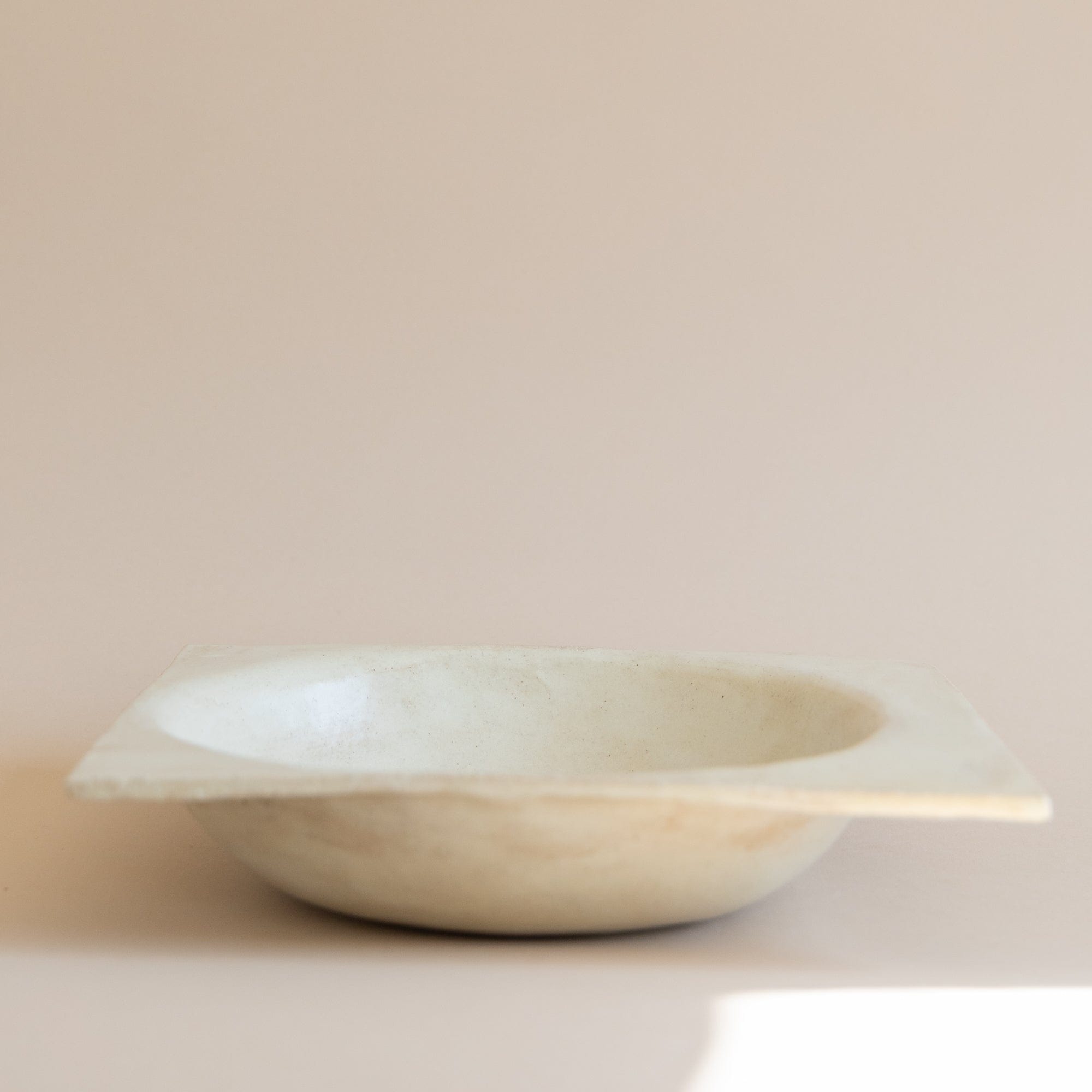 Heyja Do Serveware Crack Bowl in Blanc by Heyja Do