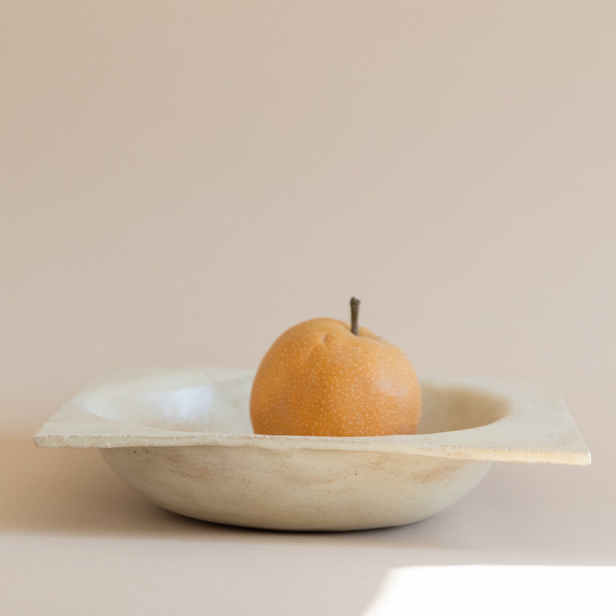 Heyja Do Serveware Crack Bowl in Blanc by Heyja Do