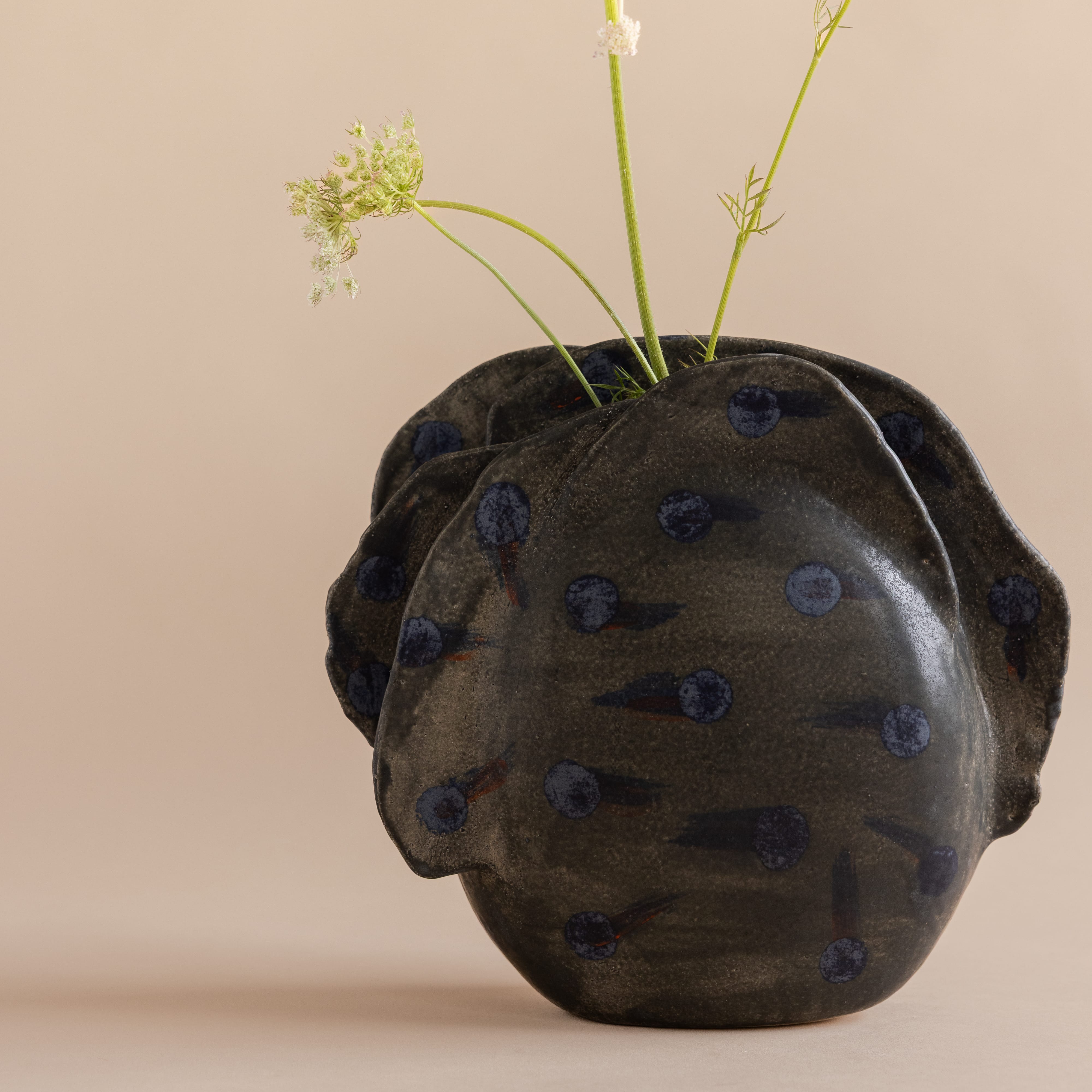 Heyja Do Statement Piece Sonata I Vase by Heyja Do