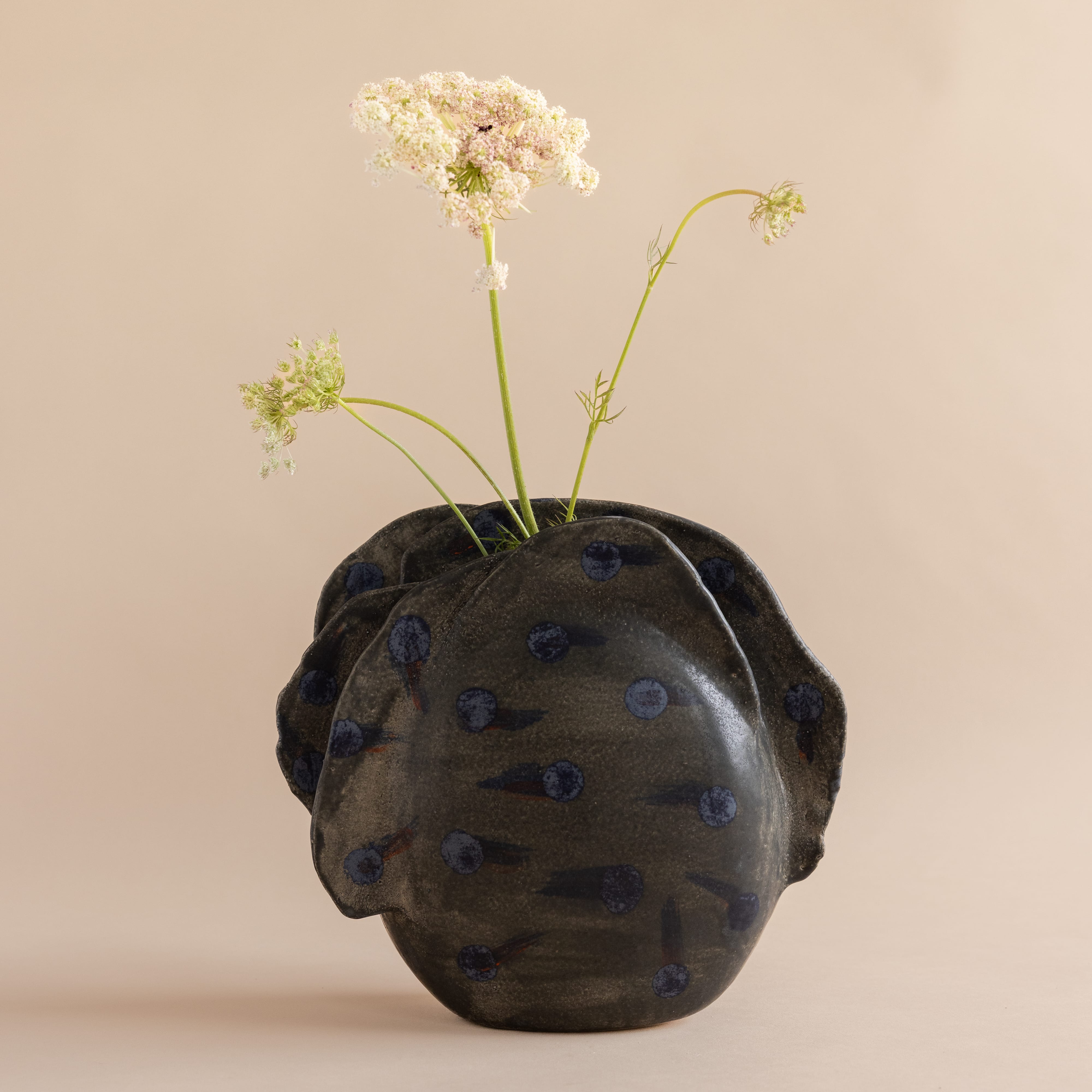 Heyja Do Statement Piece Sonata I Vase by Heyja Do