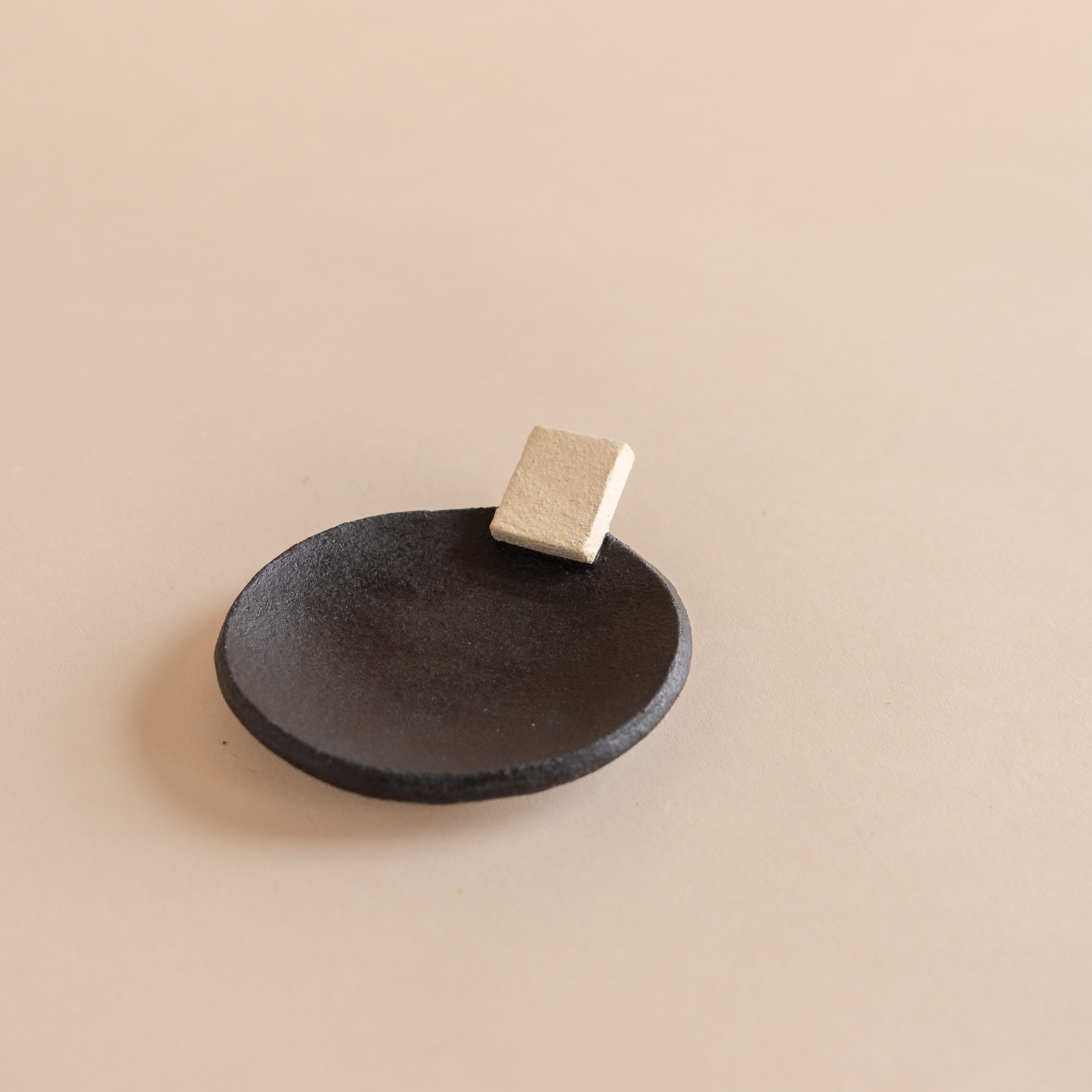 Heyja Do Trays + Catchalls Round / Small Noir Square Tab Dish by Heyja Do