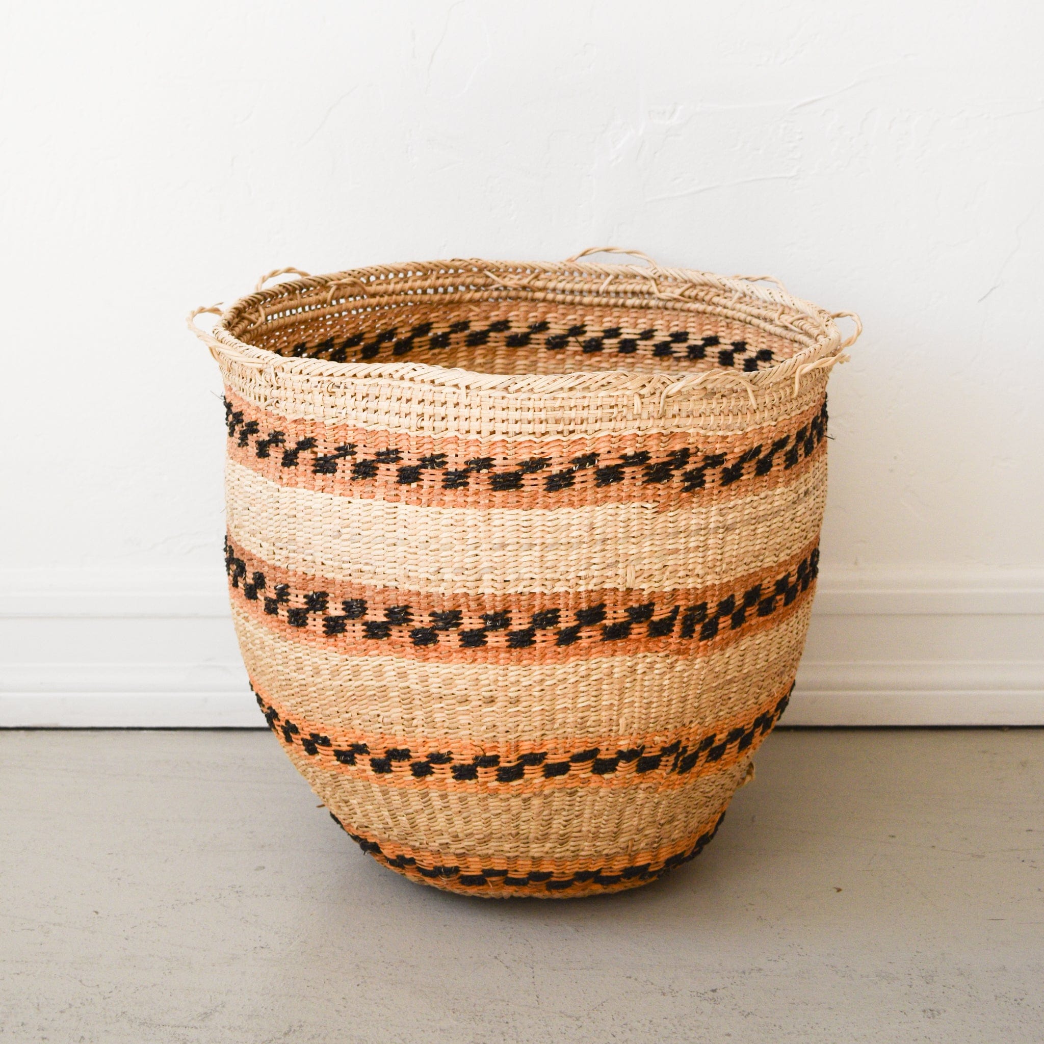 INCAUSA Baskets Wii Basket With Yanomami Painting