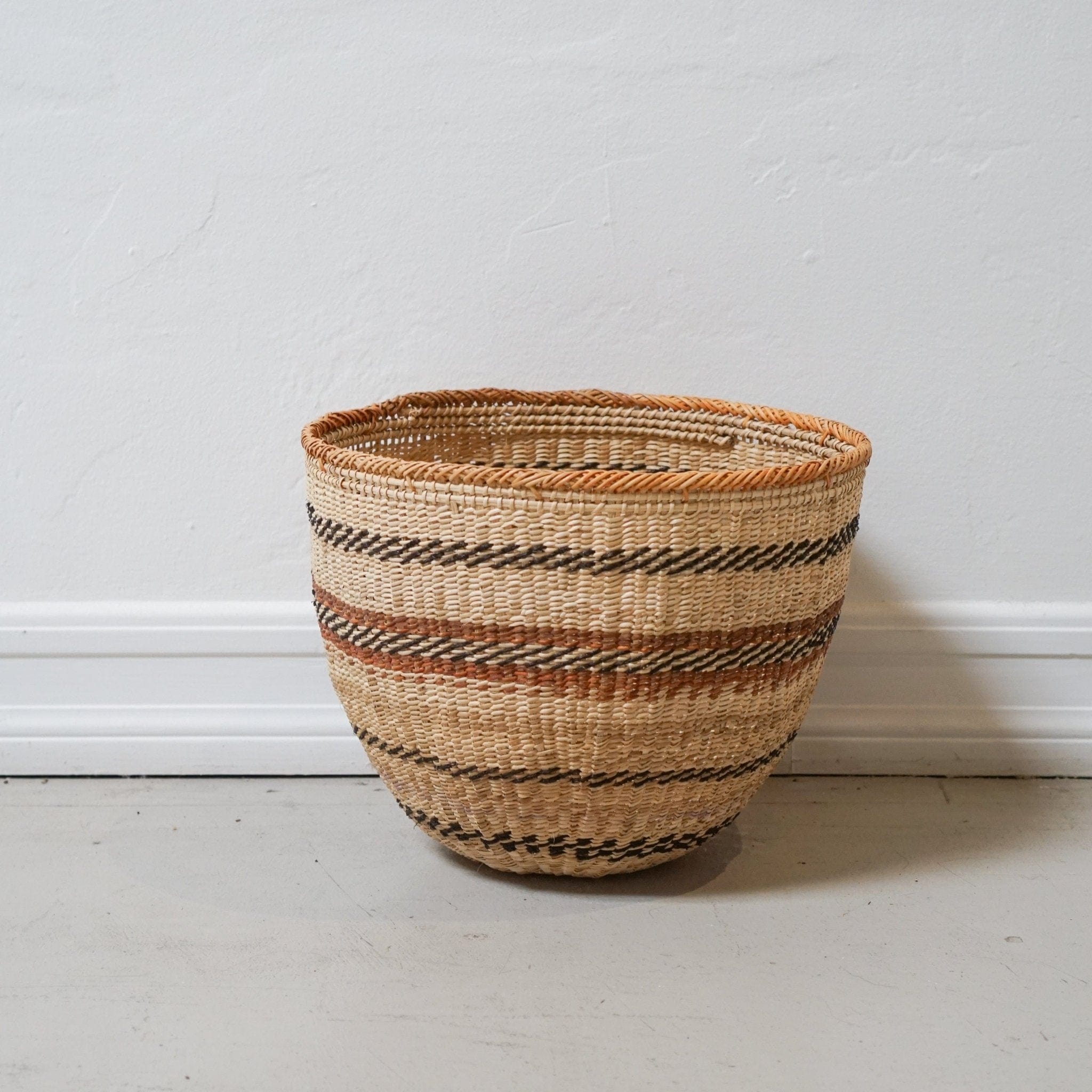 INCAUSA Baskets Wii Basket With Yanomami Painting