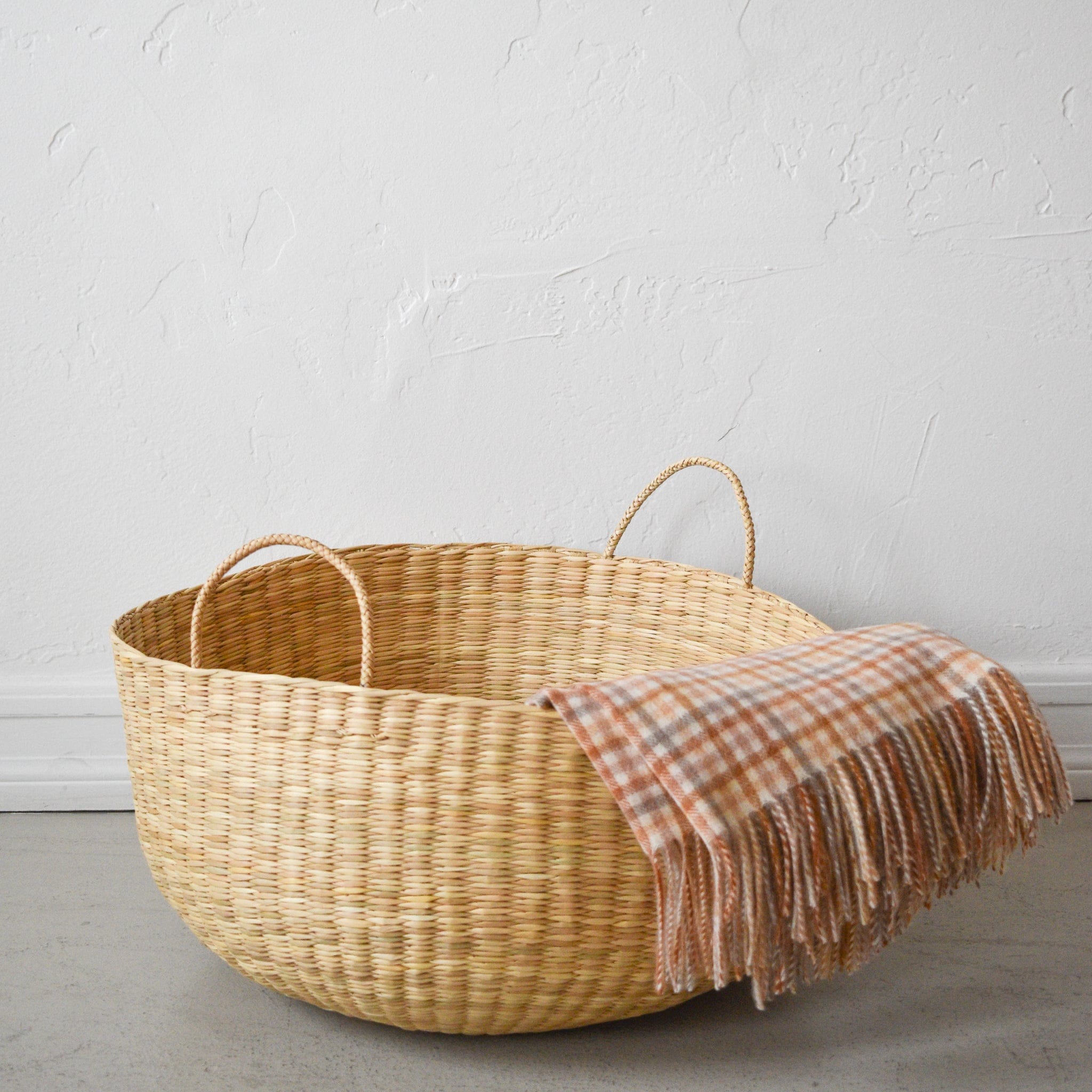 Intiearth Baskets Small Giving Basket