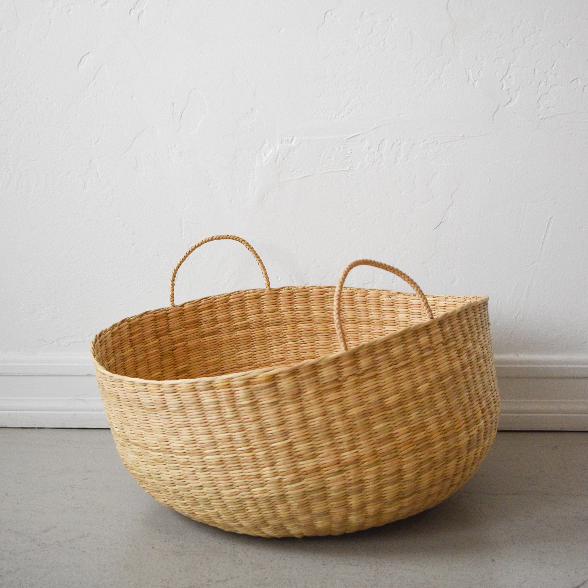 Intiearth Baskets Small Giving Basket