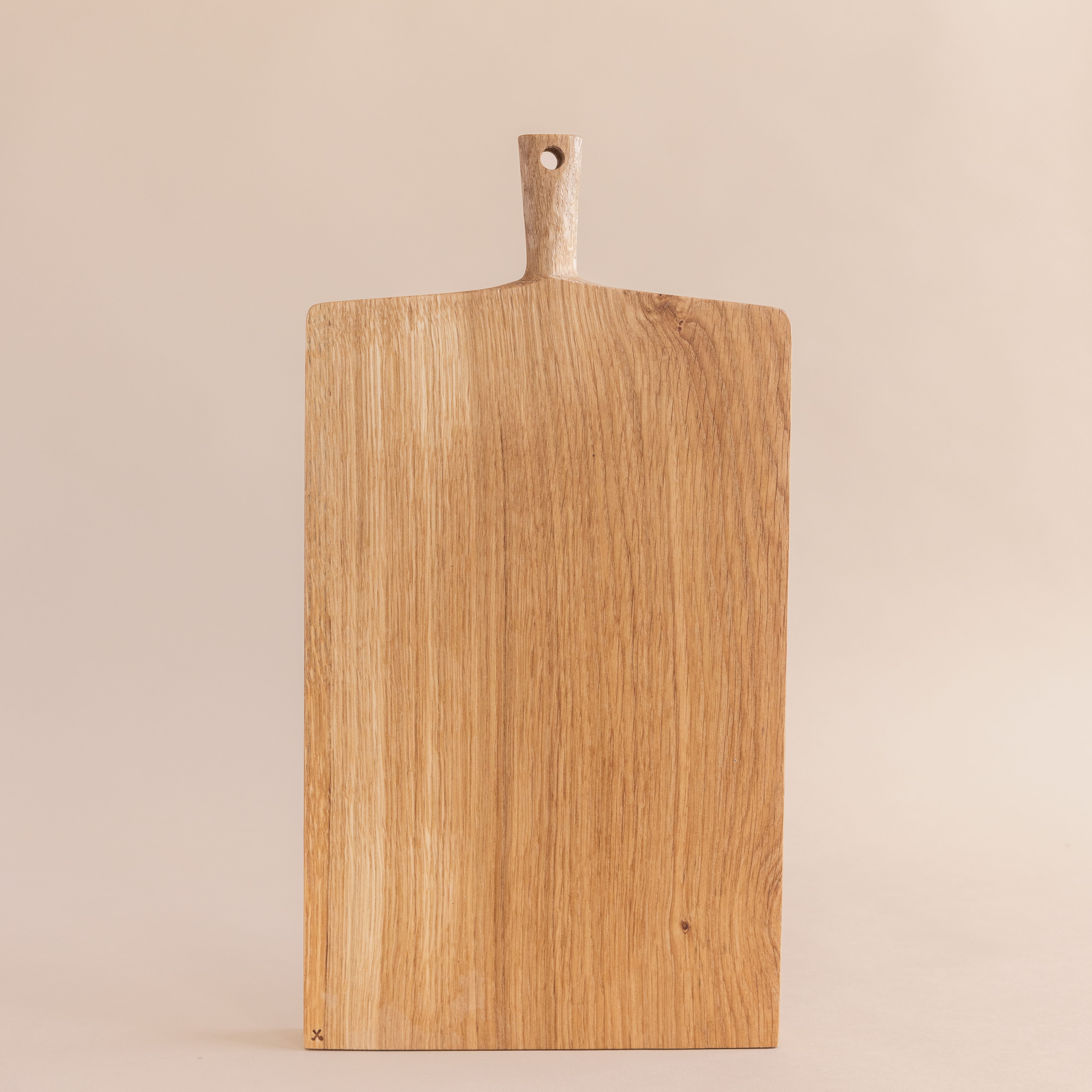 Jamie Gaunt Boards Medium Oak Cutting Board with Carved Handle