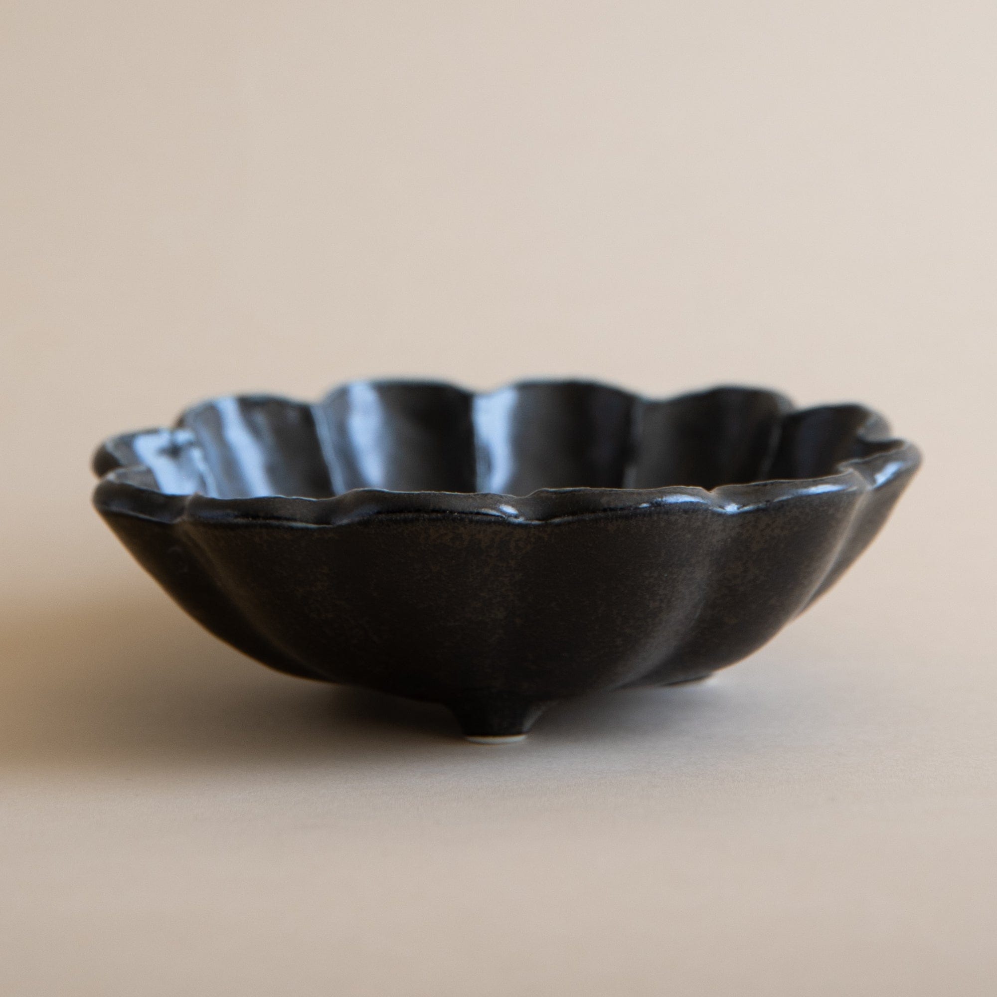 Kanesho Toki Dinnerware 6" Rinka Bowls in Black