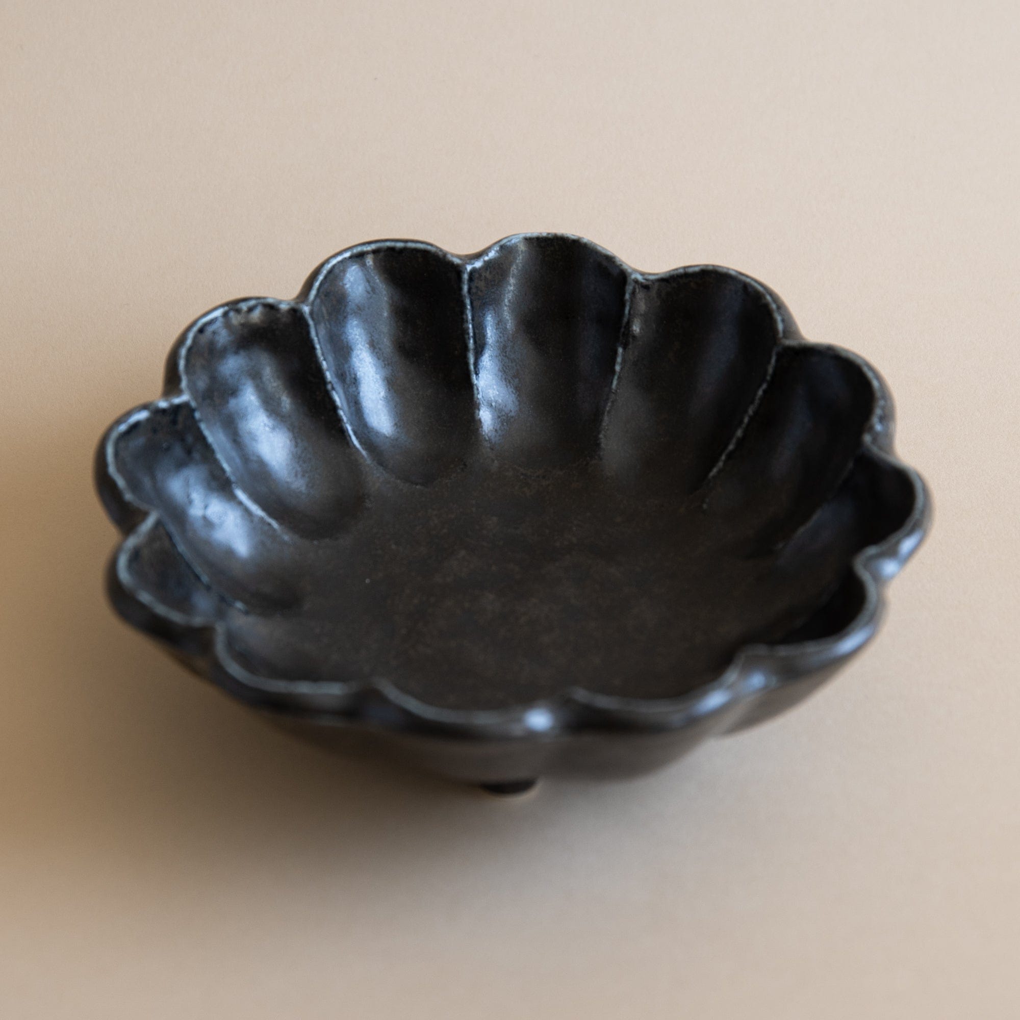 Kanesho Toki Dinnerware Black / 6.25" Rinka Bowls
