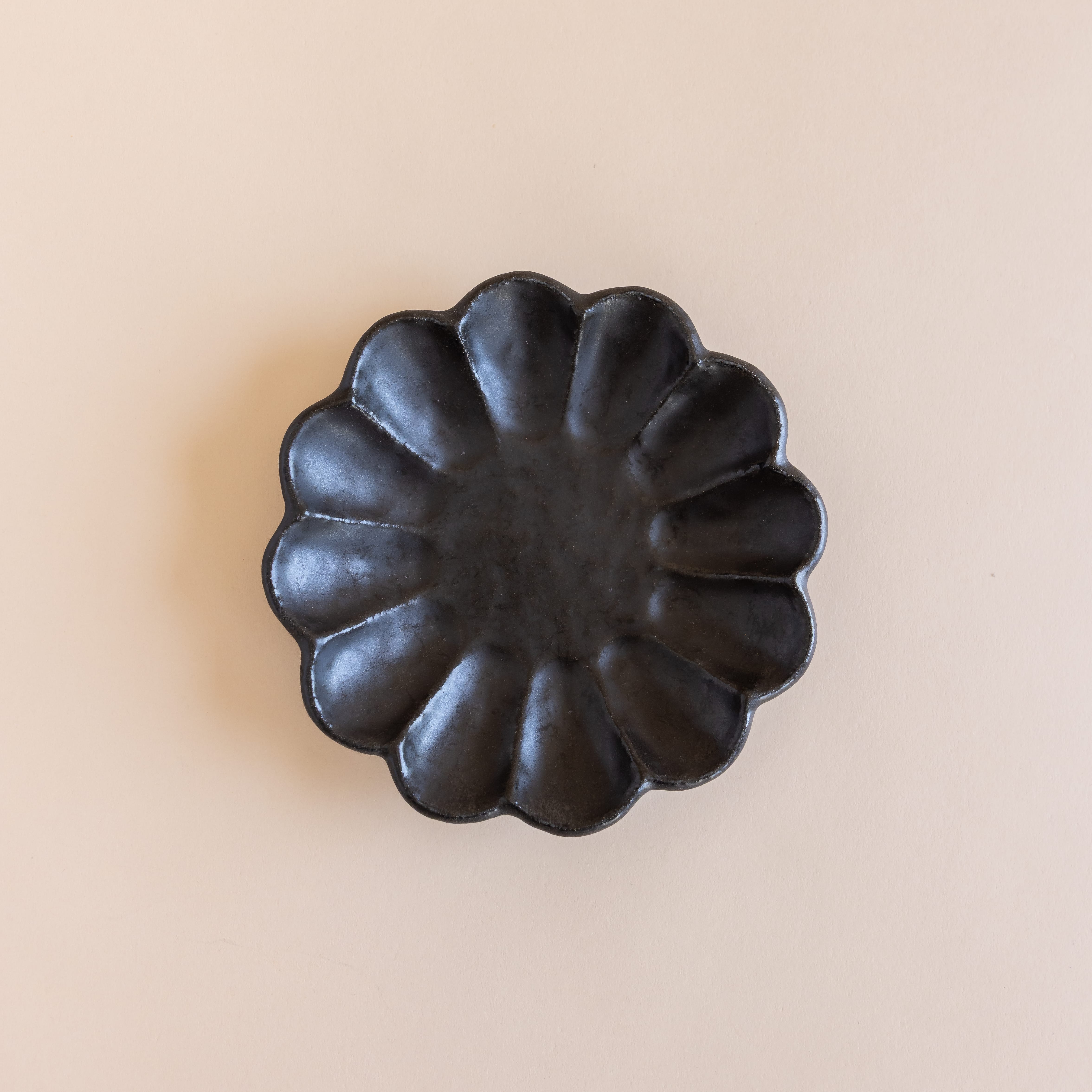 Kanesho Toki Dinnerware Black / Bread - 6.75" Rinka Plates