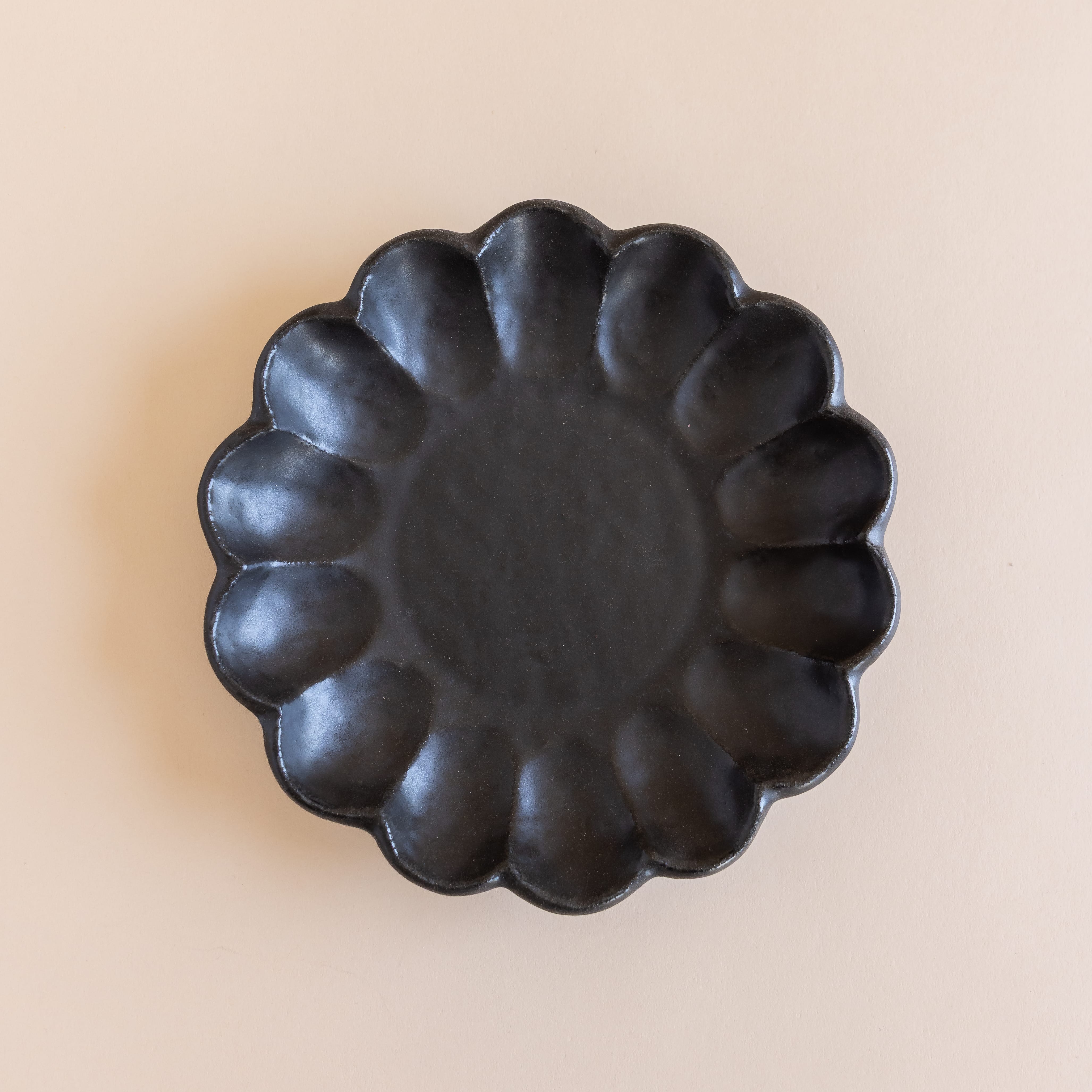 Kanesho Toki Dinnerware Black / Dessert - 8.25" Rinka Plates