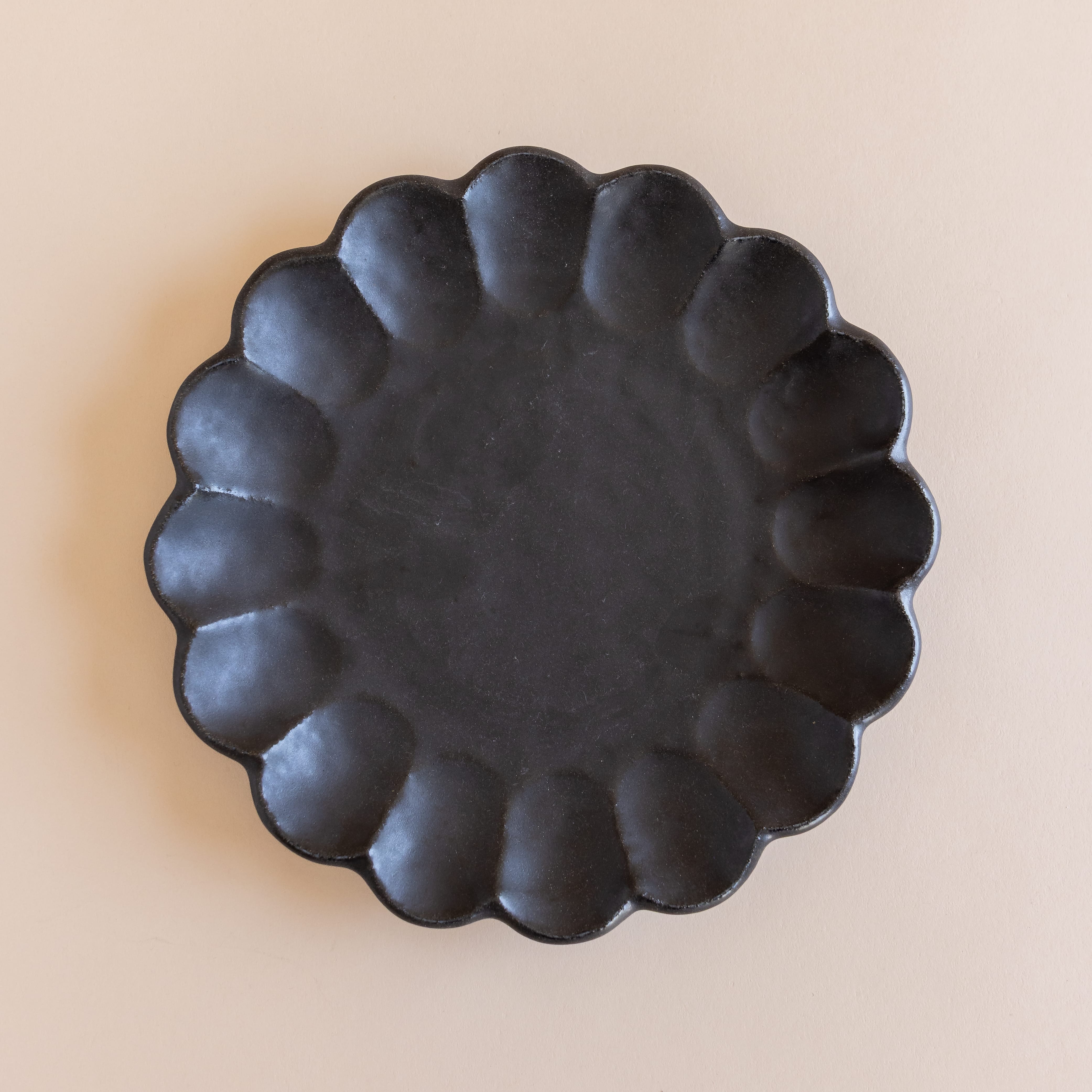 Kanesho Toki Dinnerware Black / Salad - 9.5" Rinka Plates