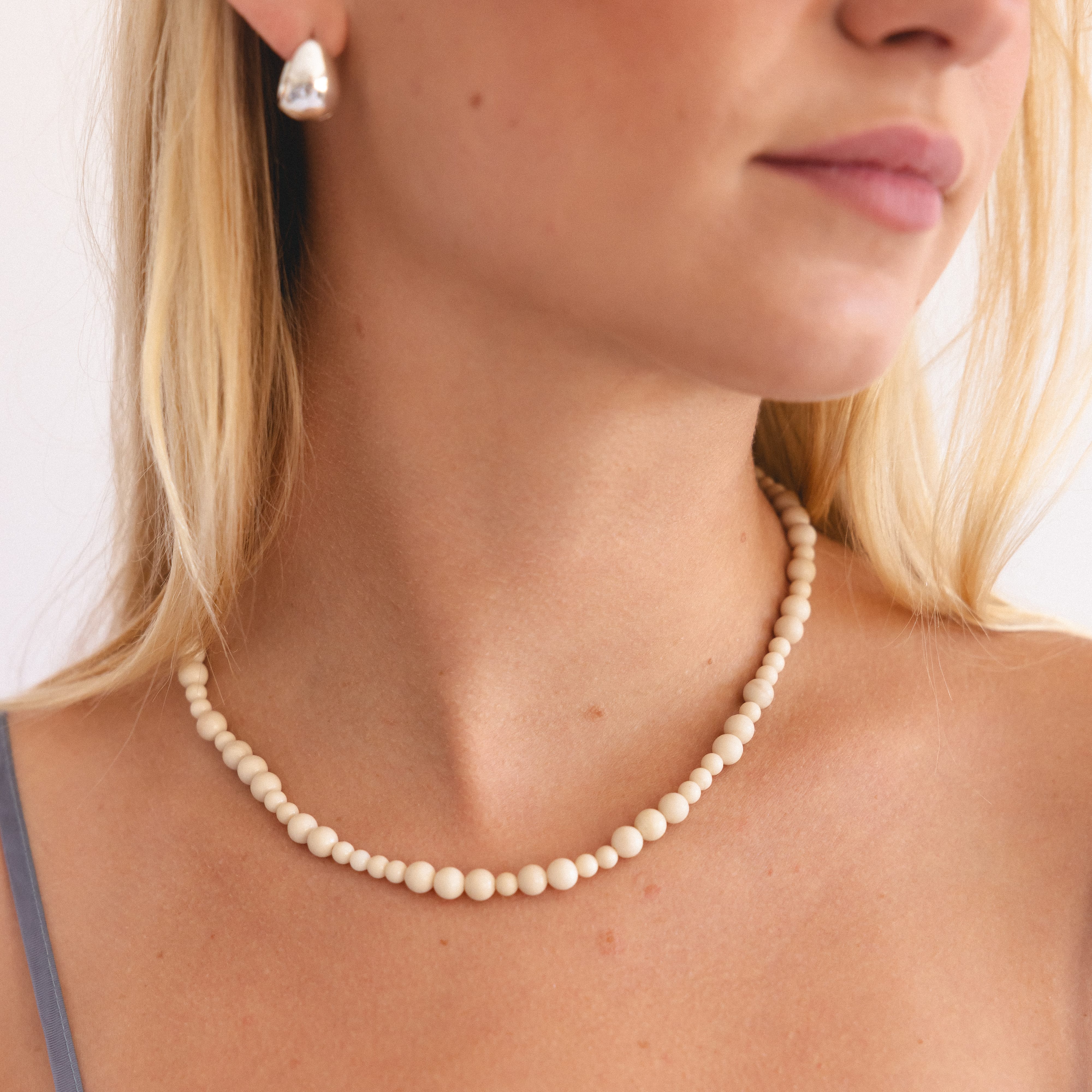 Labro Necklaces Otto Necklace in White Fossil