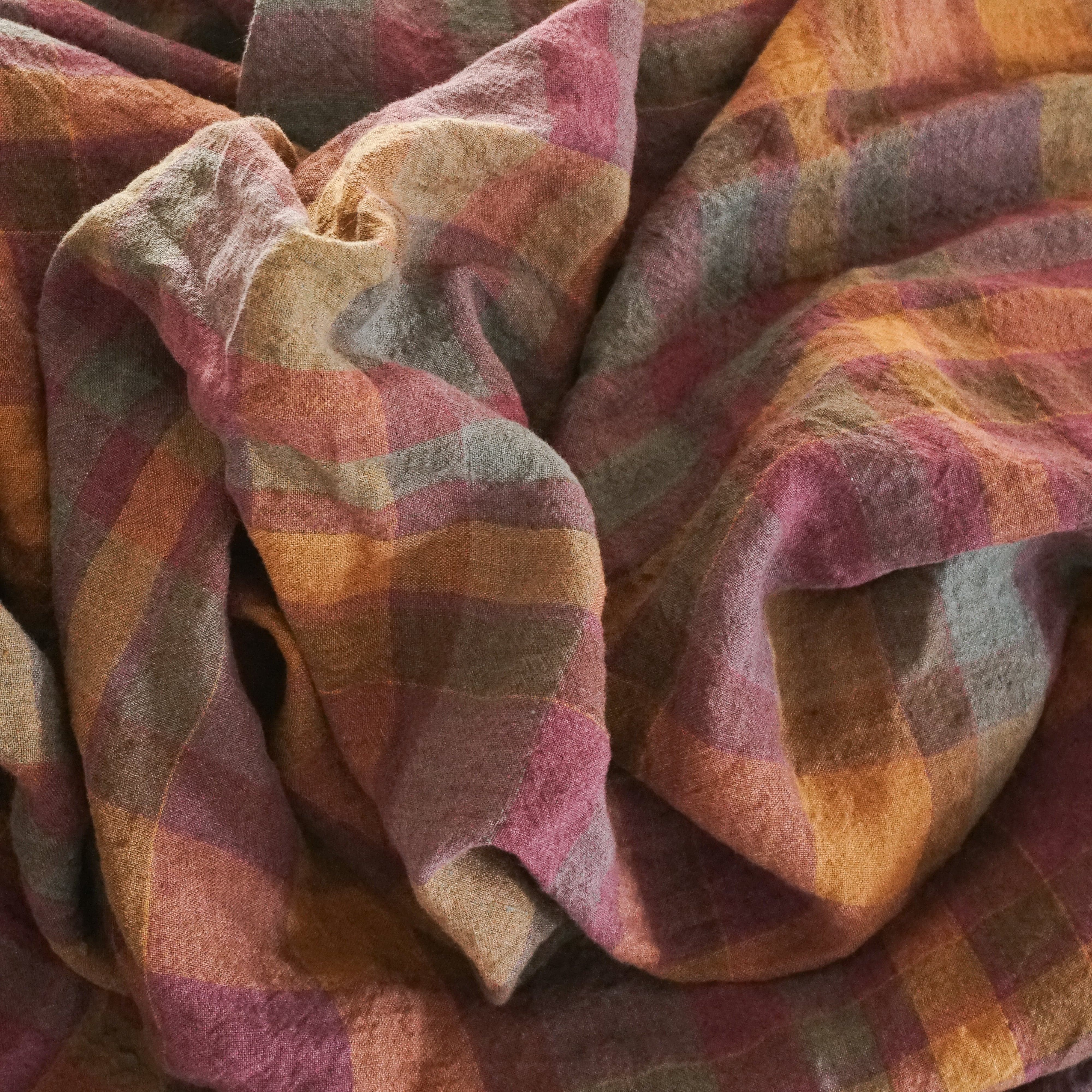 Linge Particulier Tablecloths Large -  63" x 118" / Burgundy Tartan French Linen Tablecloth