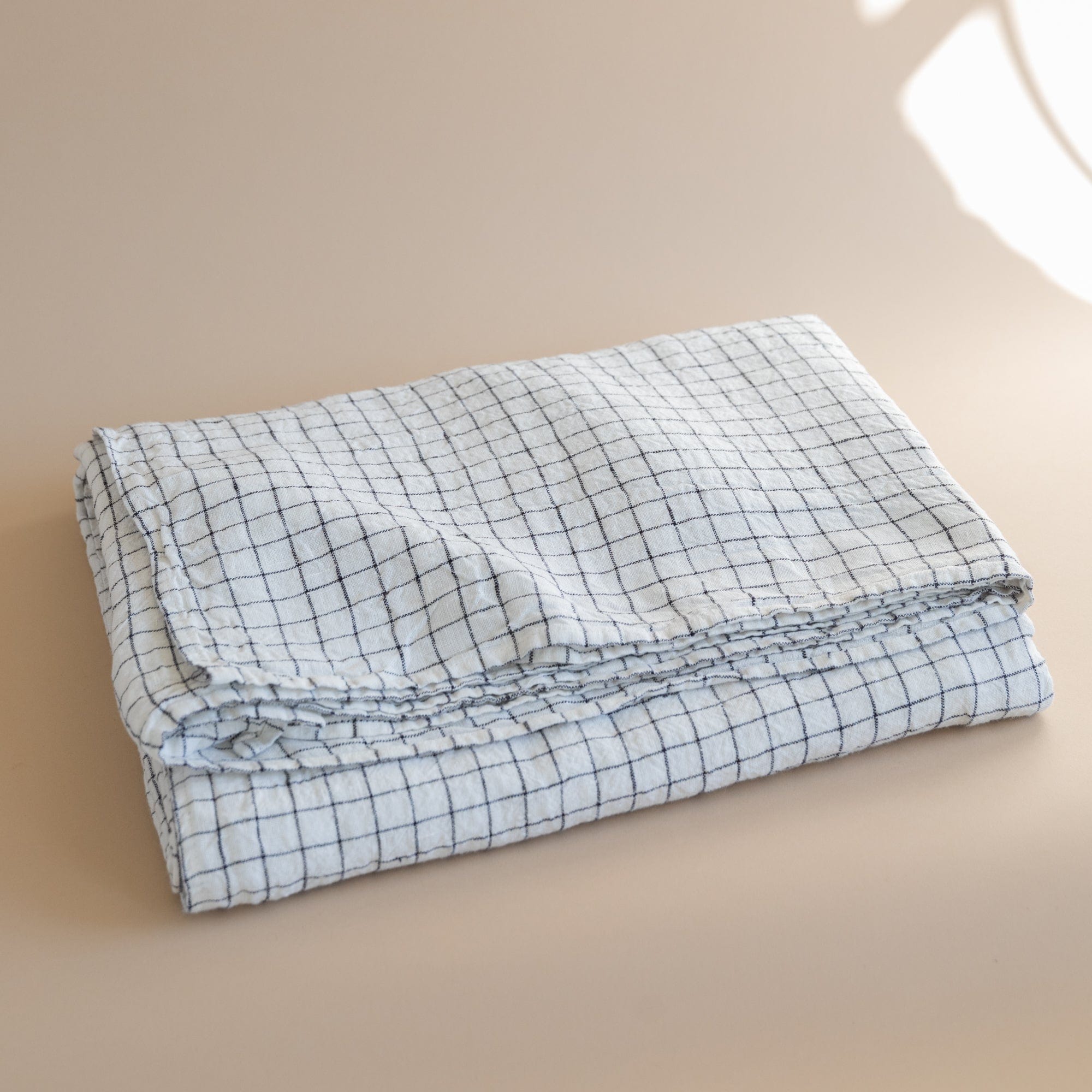 Linge Particulier Tablecloths White / Black Checks Linen Tablecloth