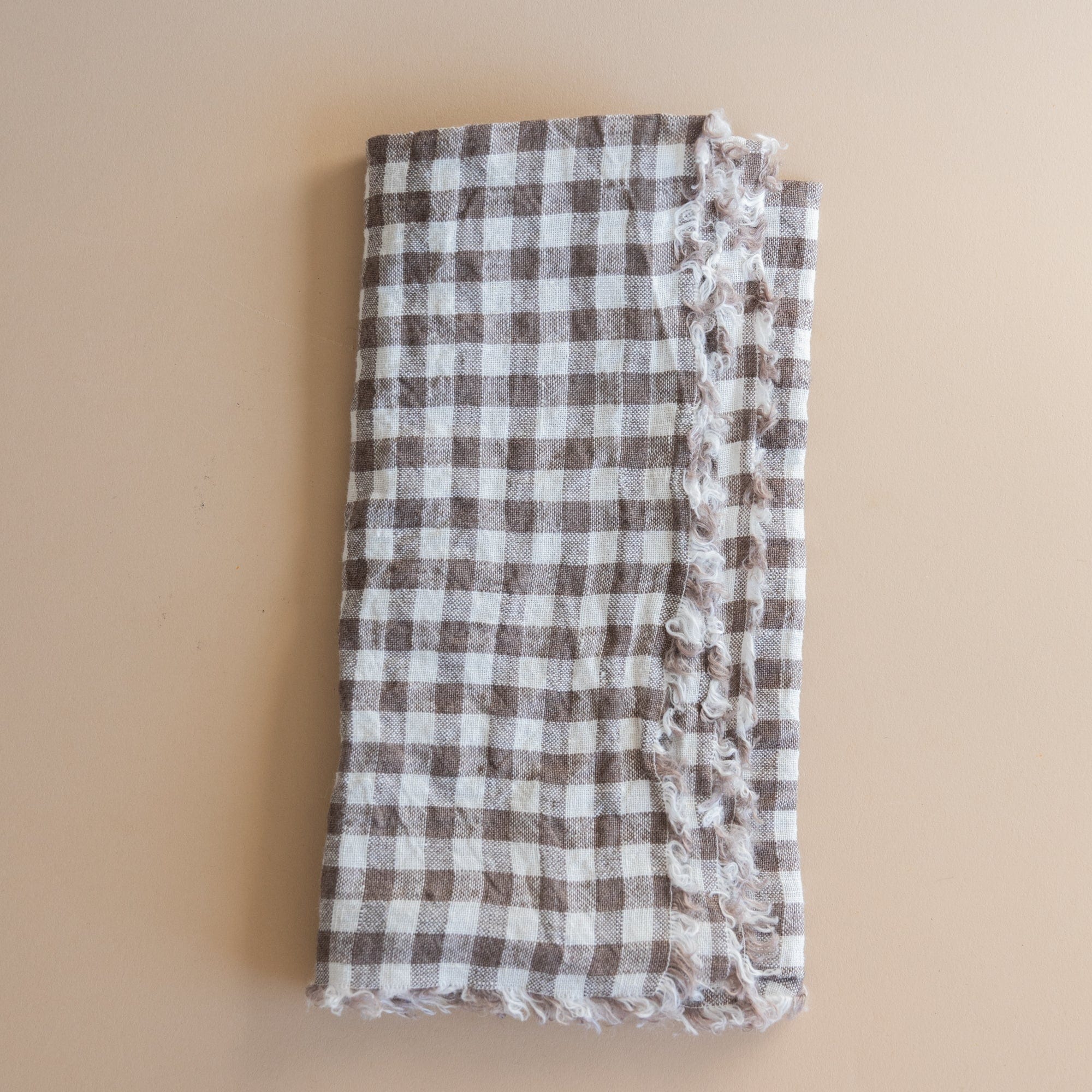 lingue particulier Napkins Fringed Napkins in Brown Gingham